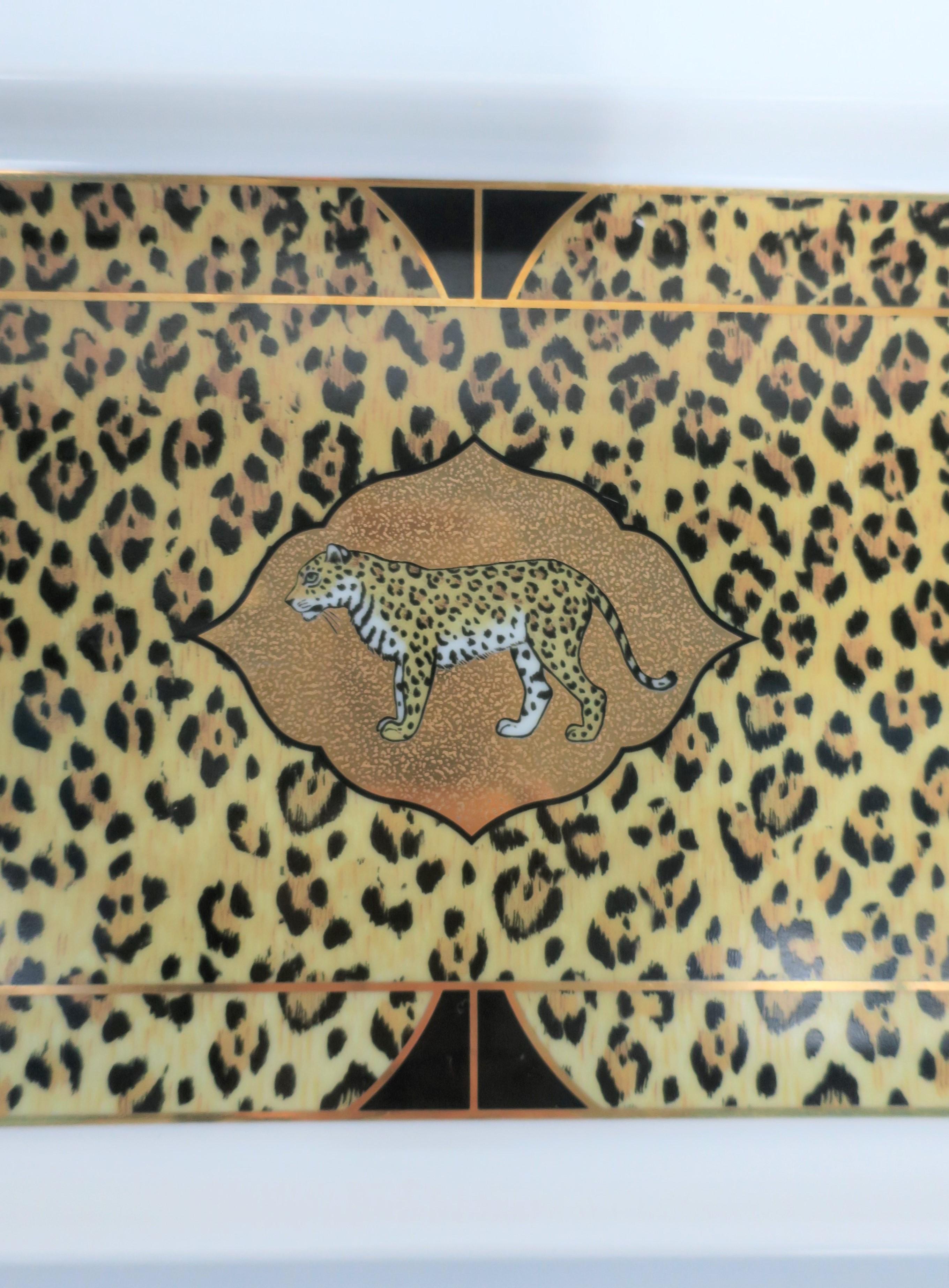 20th Century Leopard Cat Porcelain Serving Tray in Black and Gold, circa 1990s For Sale