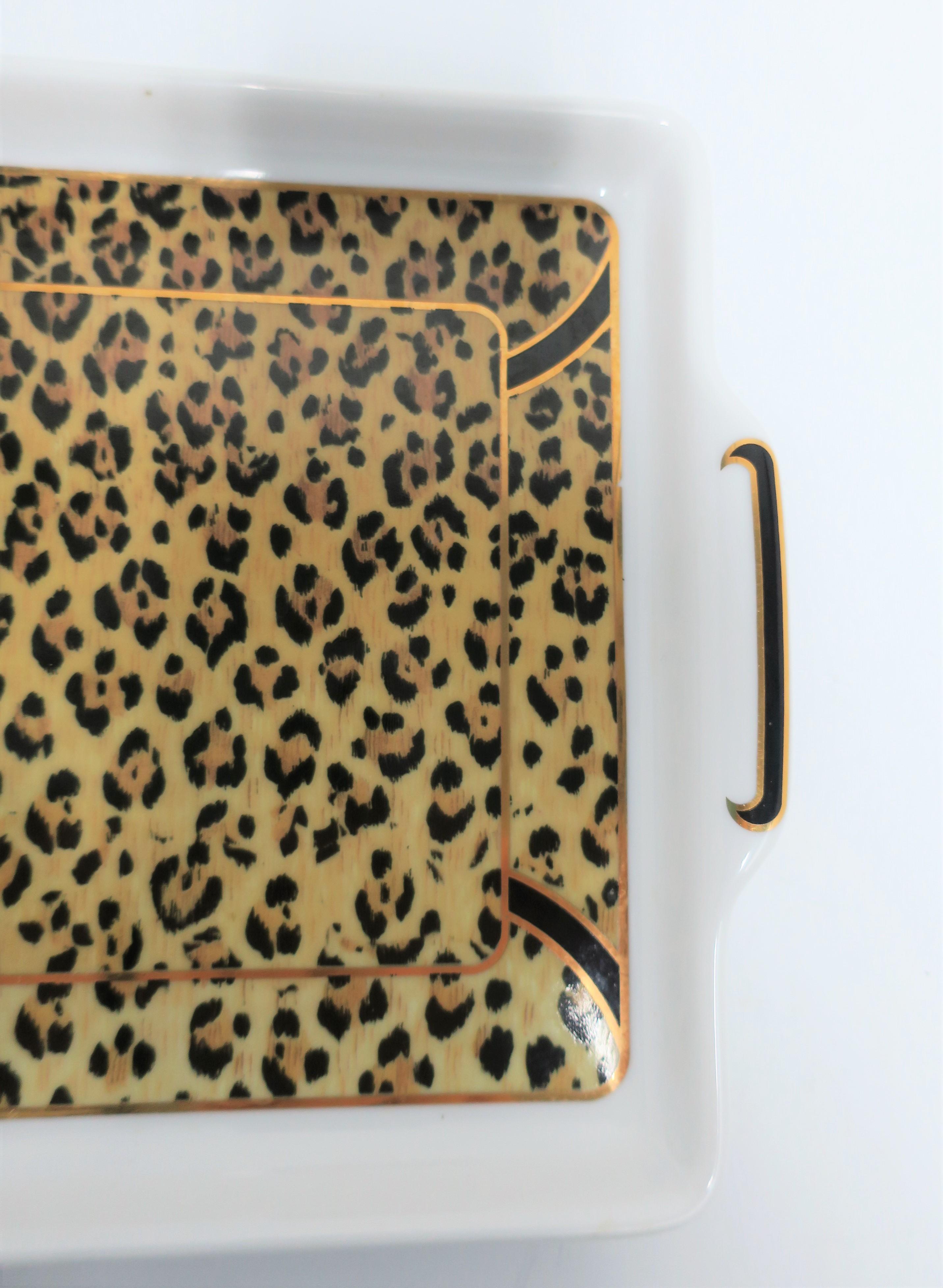 Ceramic Leopard Cat Porcelain Serving Tray in Black and Gold, circa 1990s For Sale