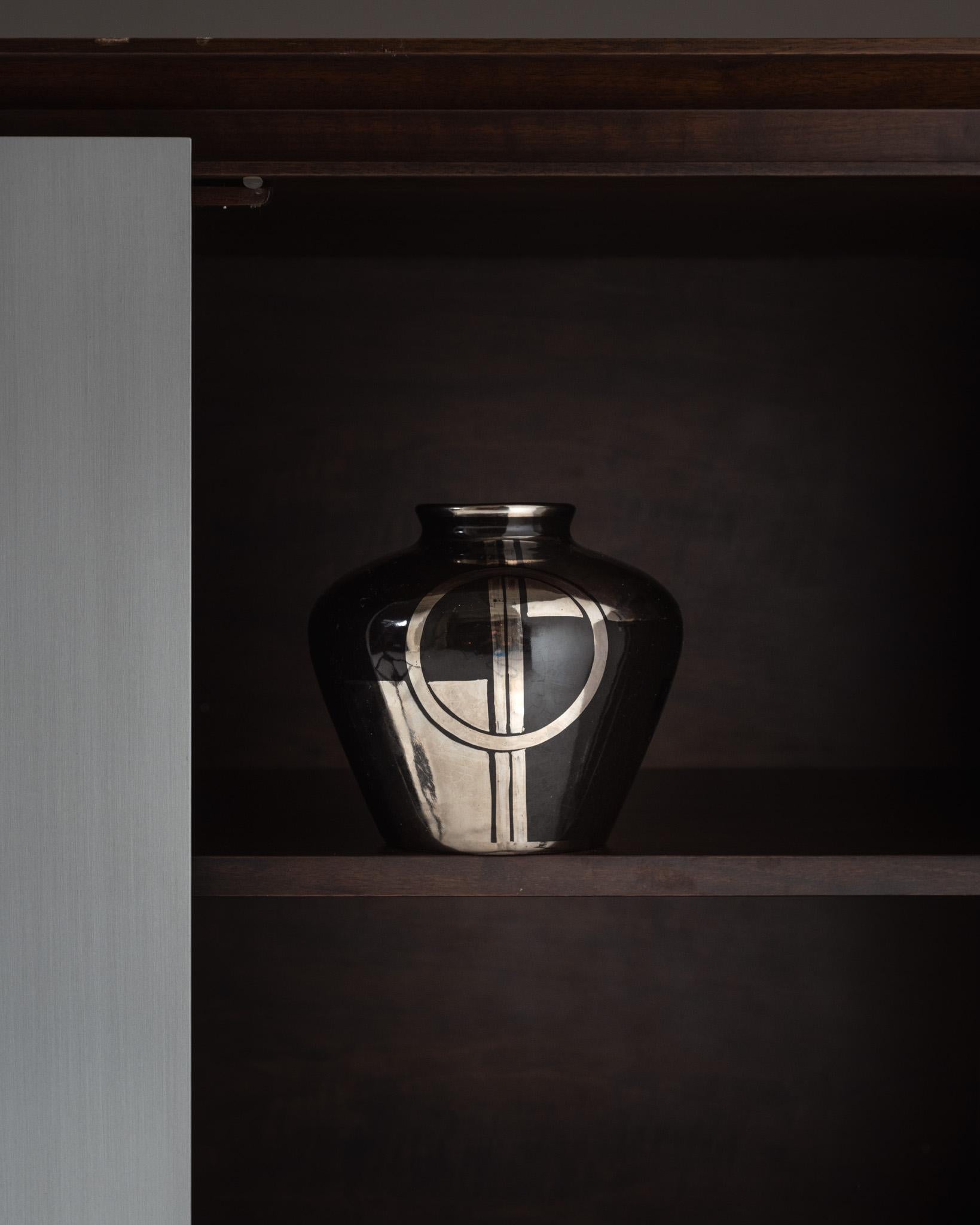 Ceramica Vaso a globo Art Deco nero e argento, anni '30 in vendita