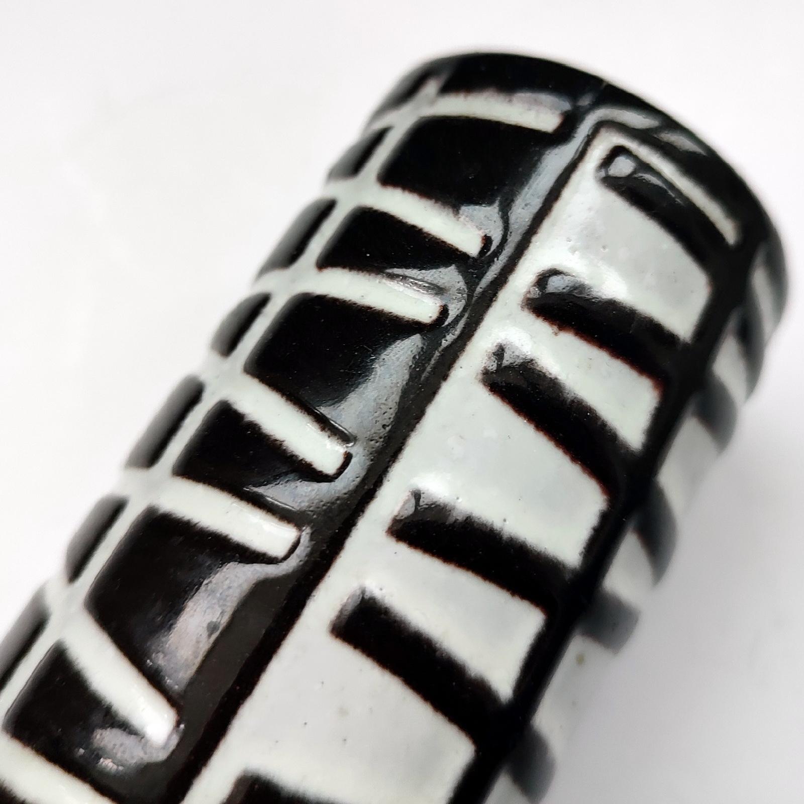 Art Deco Black and White Ceramic Vase by Atterberg for Uppsala Ekeby For Sale 5