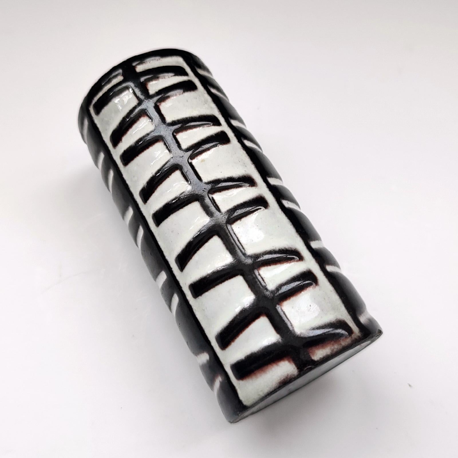 Art Deco Black and White Ceramic Vase by Atterberg for Uppsala Ekeby For Sale 2