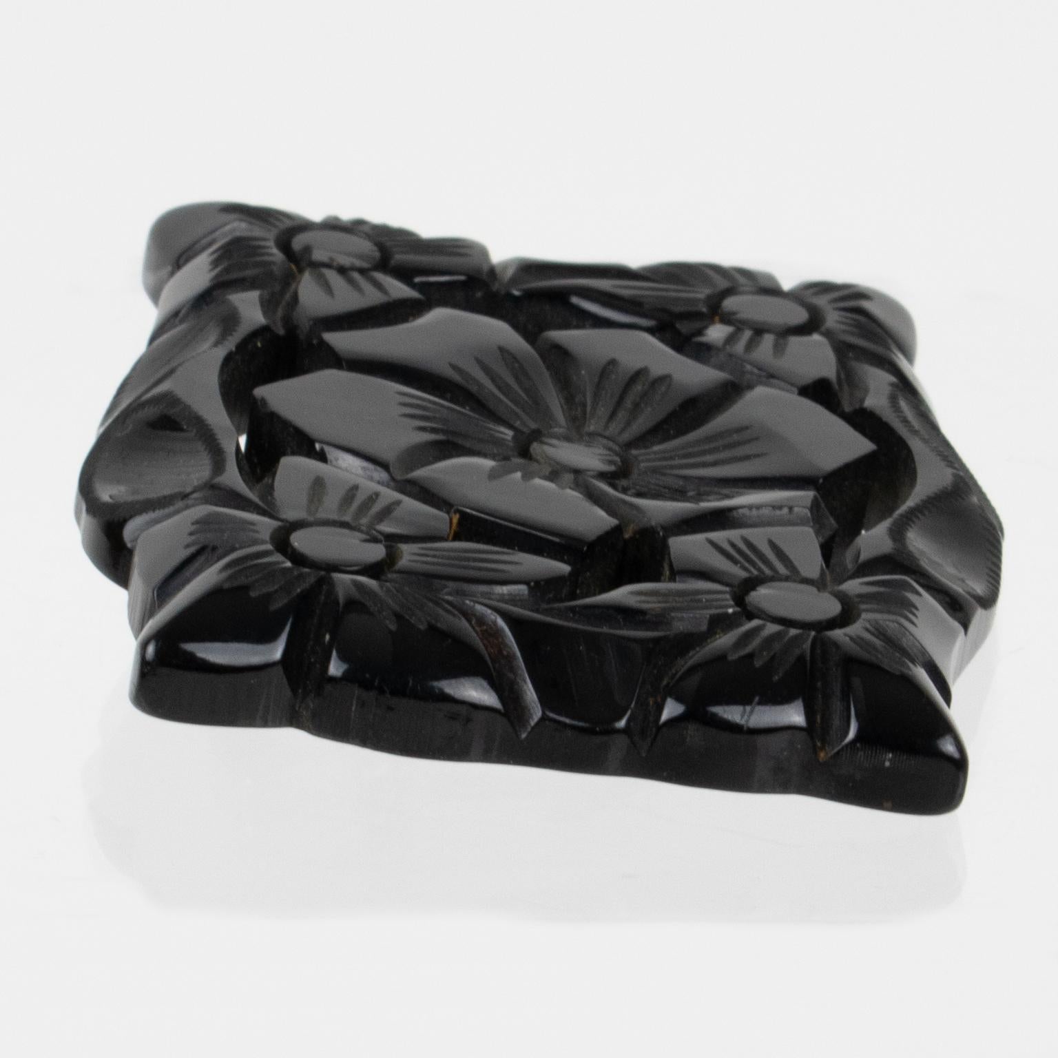 Art Deco Bakelite Brooch with Floral Carving For Sale 1