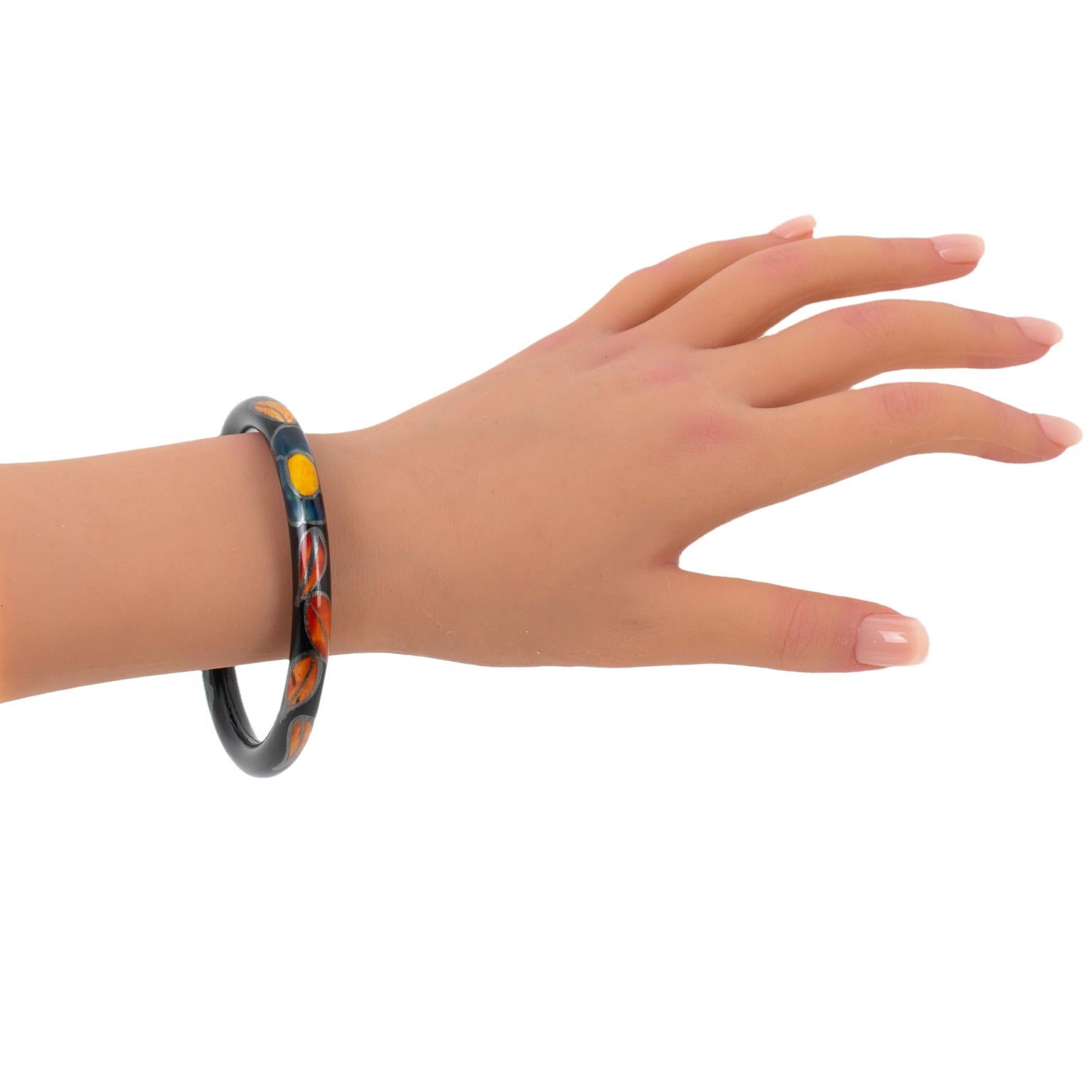 Pulsera brazalete Art Decó de celuloide negro con diseño de hojas en venta 3