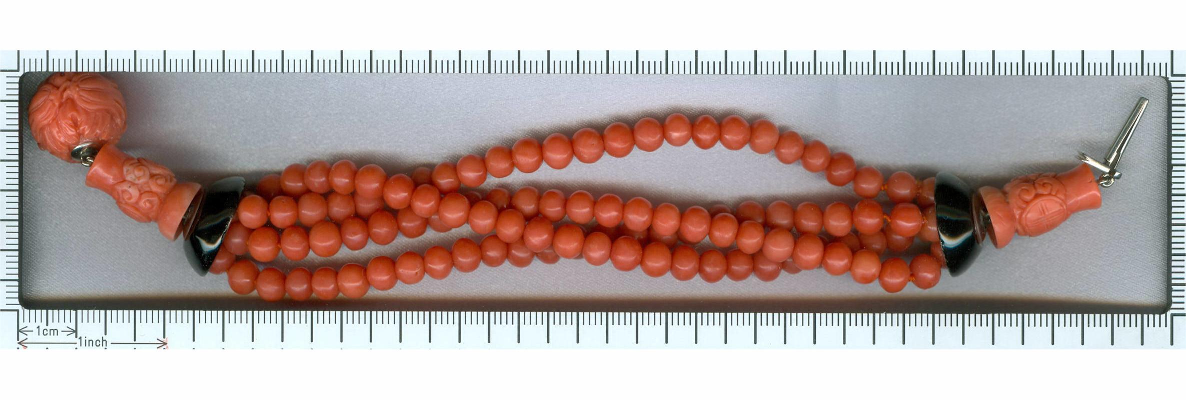Art Deco Black Enamel Coral Beaded Bracelet, Japanese Style Engravings For Sale 4