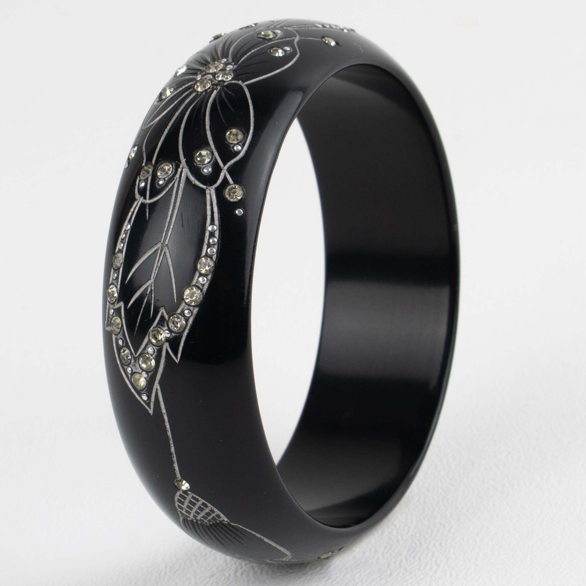 Art Deco Black Galalith Jewellers Bangle with Carved Floral Design en vente 2