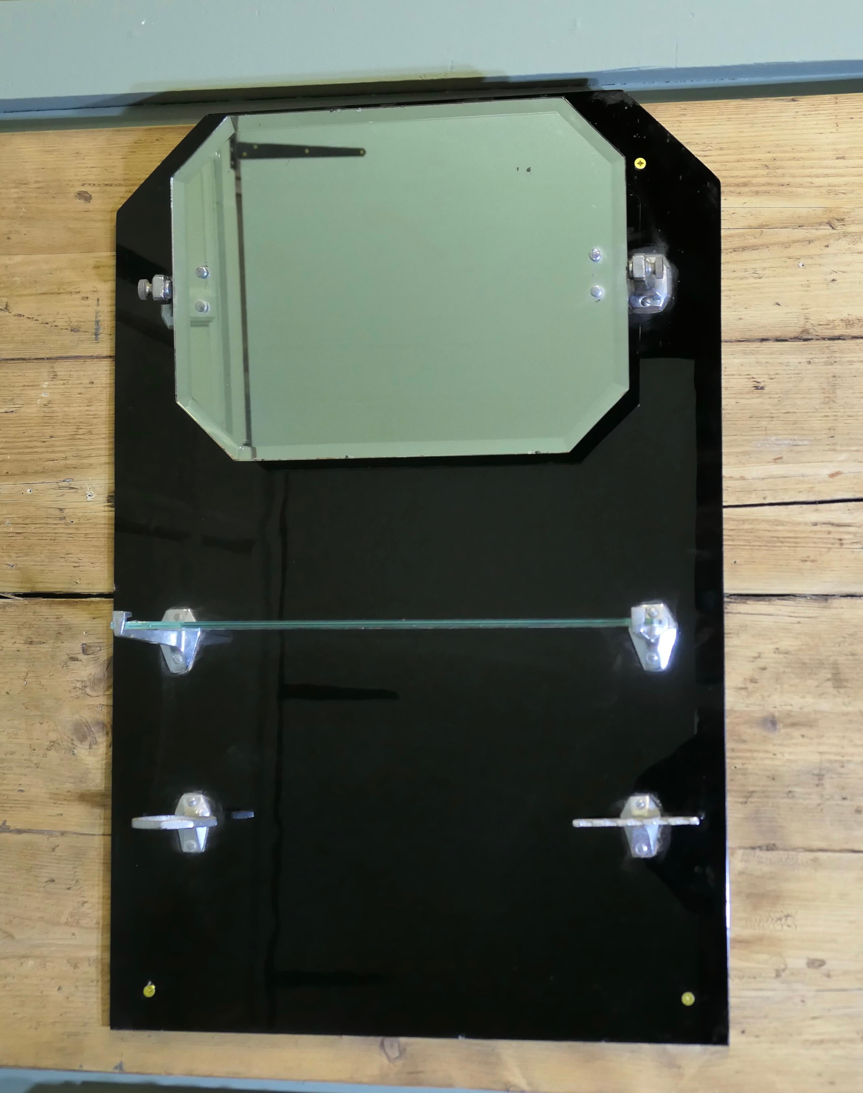 Verre Art Deco Black Glass and Chrome Bathroom Mirror (miroir de salle de bain en verre noir et chrome)   Une grande pièce en vente