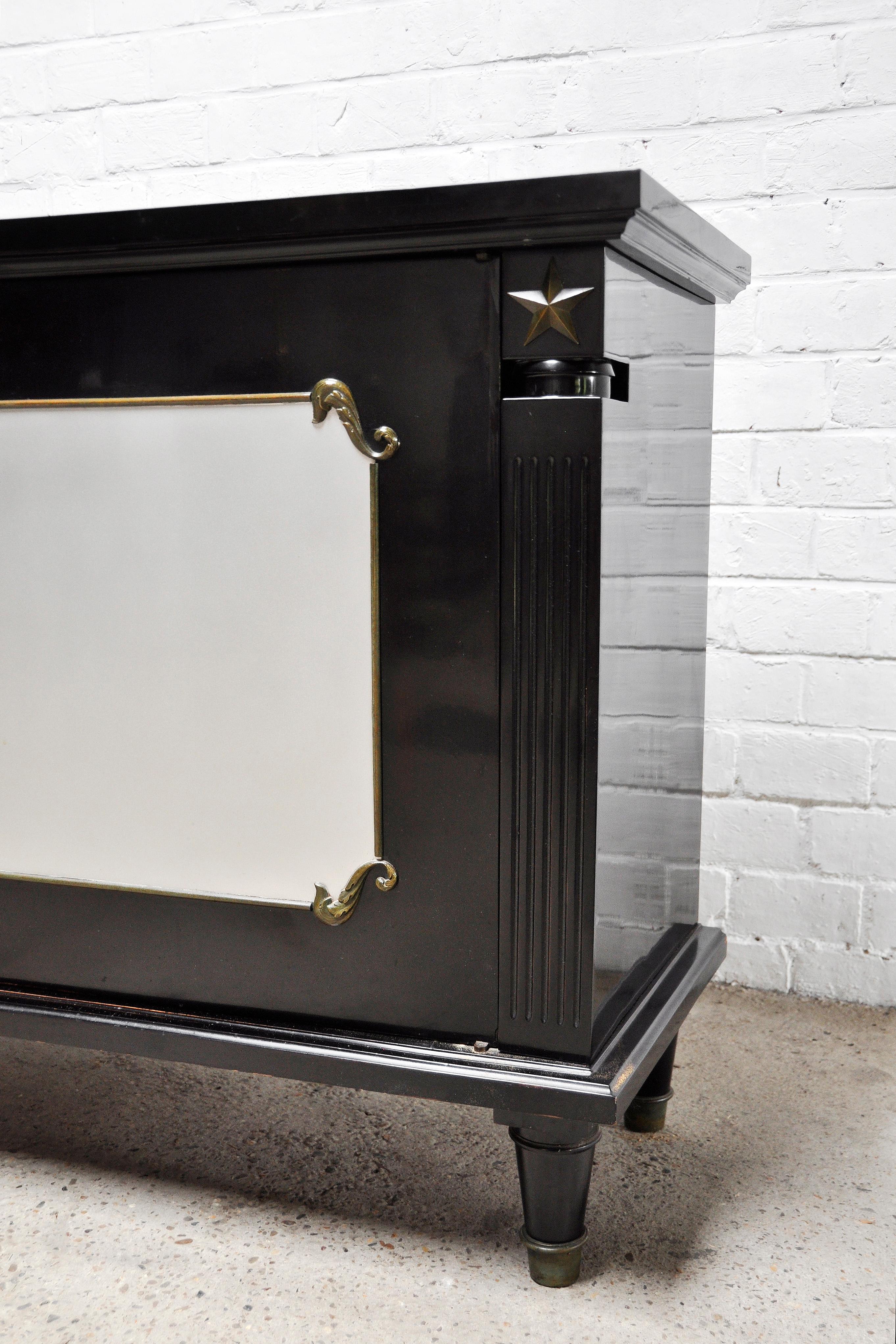 Mid-20th Century Art Deco Black Lacquer and Bronze Cabinet in the style of André Arbus, France For Sale