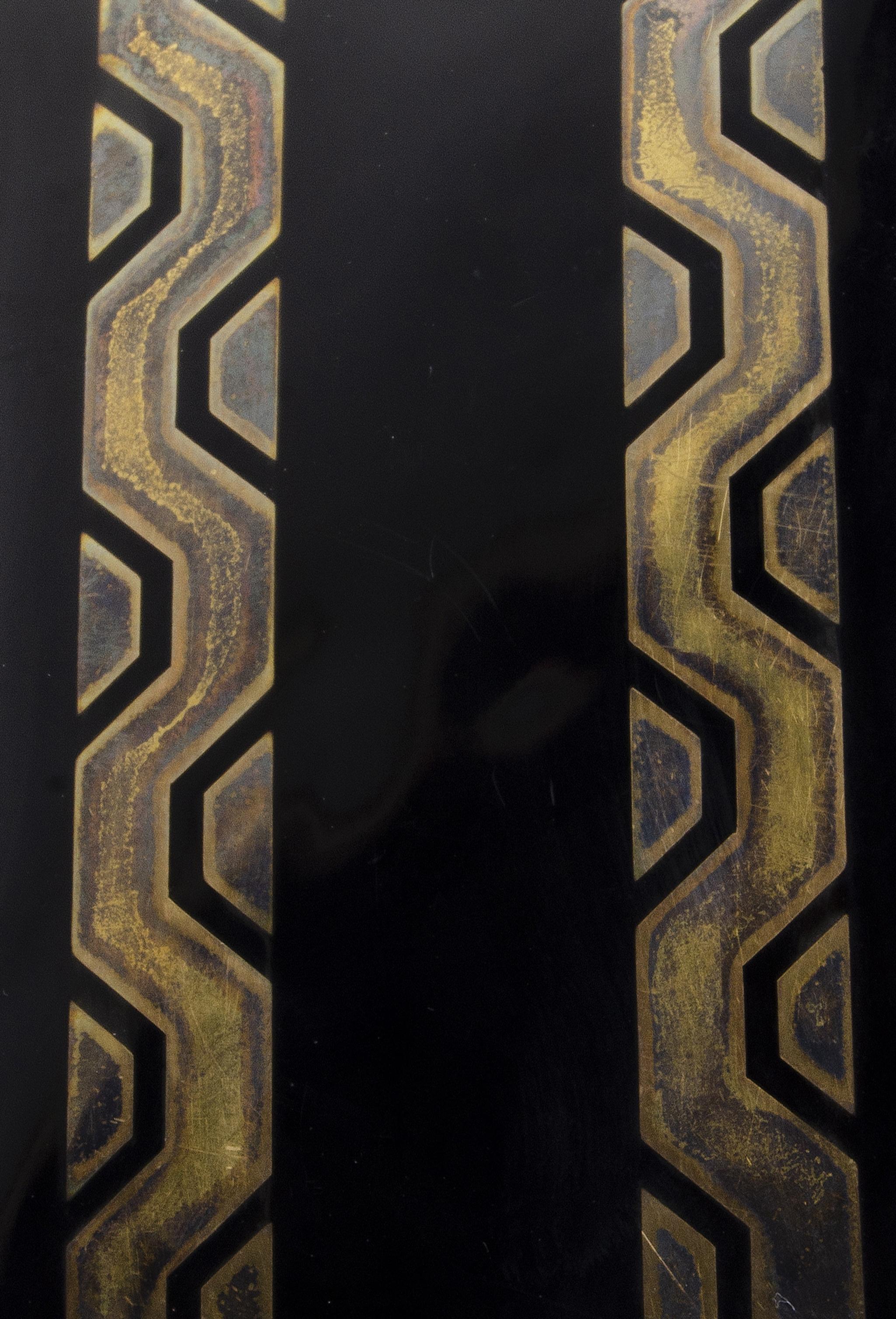 Moulage Etui à cigarettes Art Déco en laque noire et bronze doré par Jean Dunand, France en vente