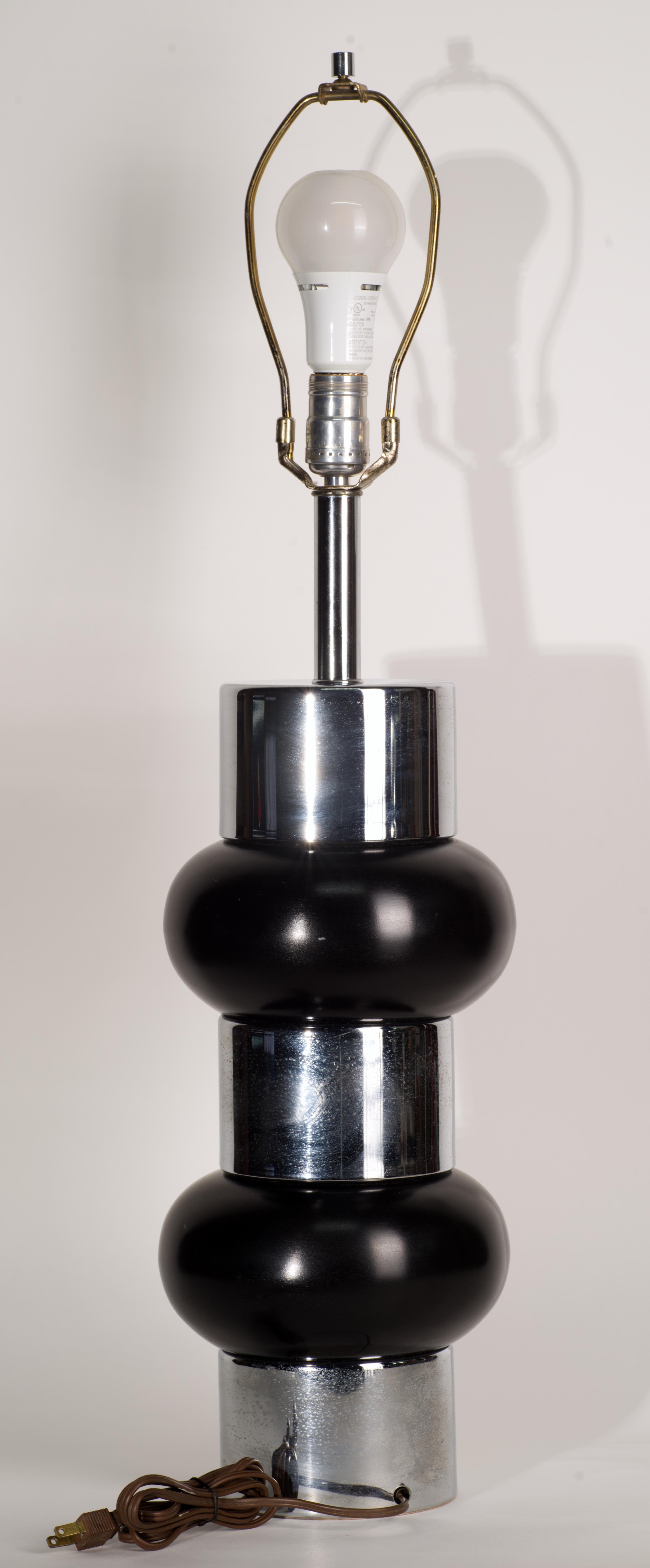 American Art Deco Black Lacquer and Nickel Stacked Table Lamp For Sale
