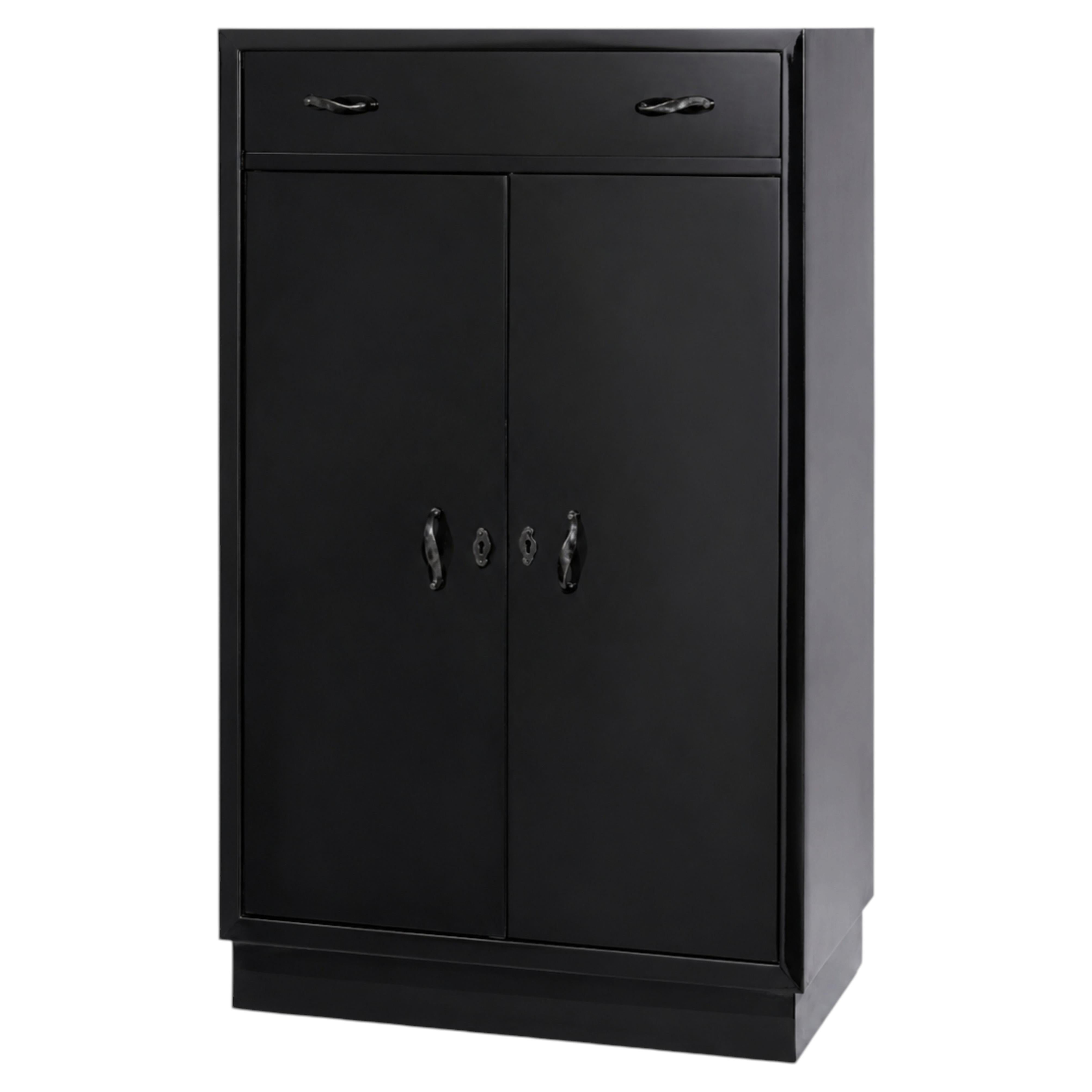 What are lacquered cabinets?