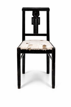 Chaise Art Deco en laque noire avec incrustation sculptée, 20e siècle