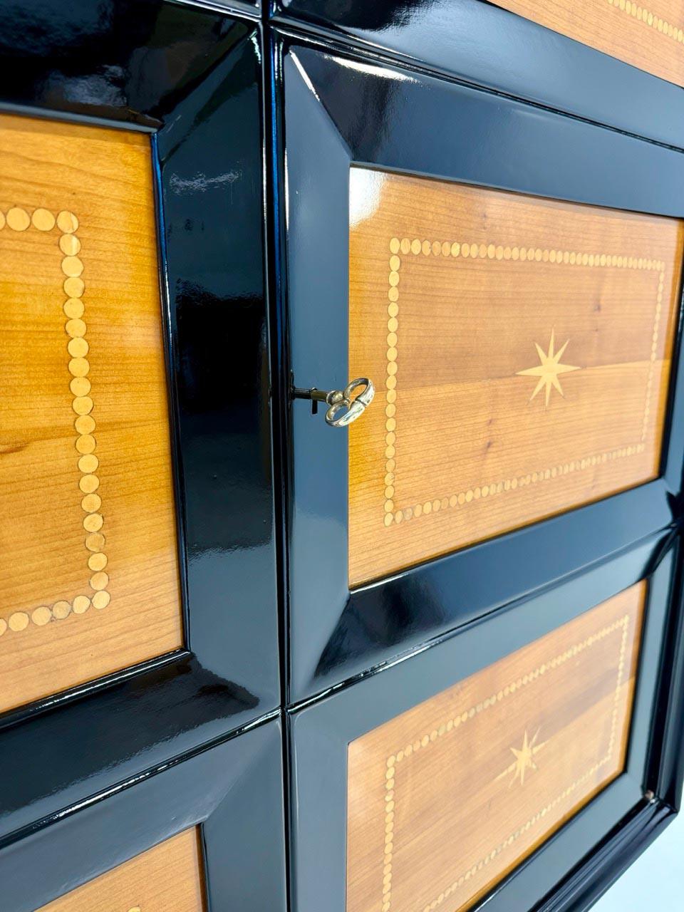 Gabinete Art Decó de laca negra, madera de cerezo y arce, Attr. Osvaldo Borsani, 50' en venta 3