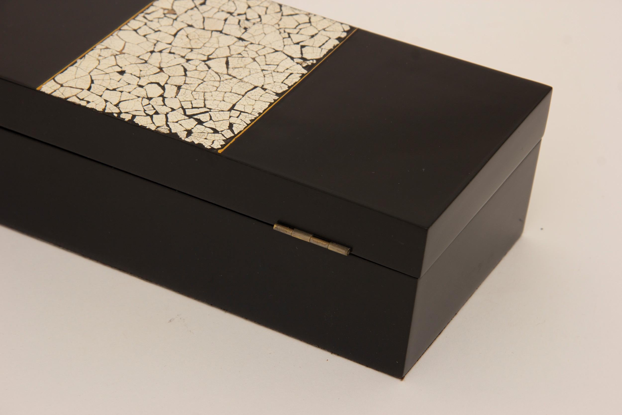 Art Deco Black Lacquer and Coquille D'oeuf Box For Sale 1