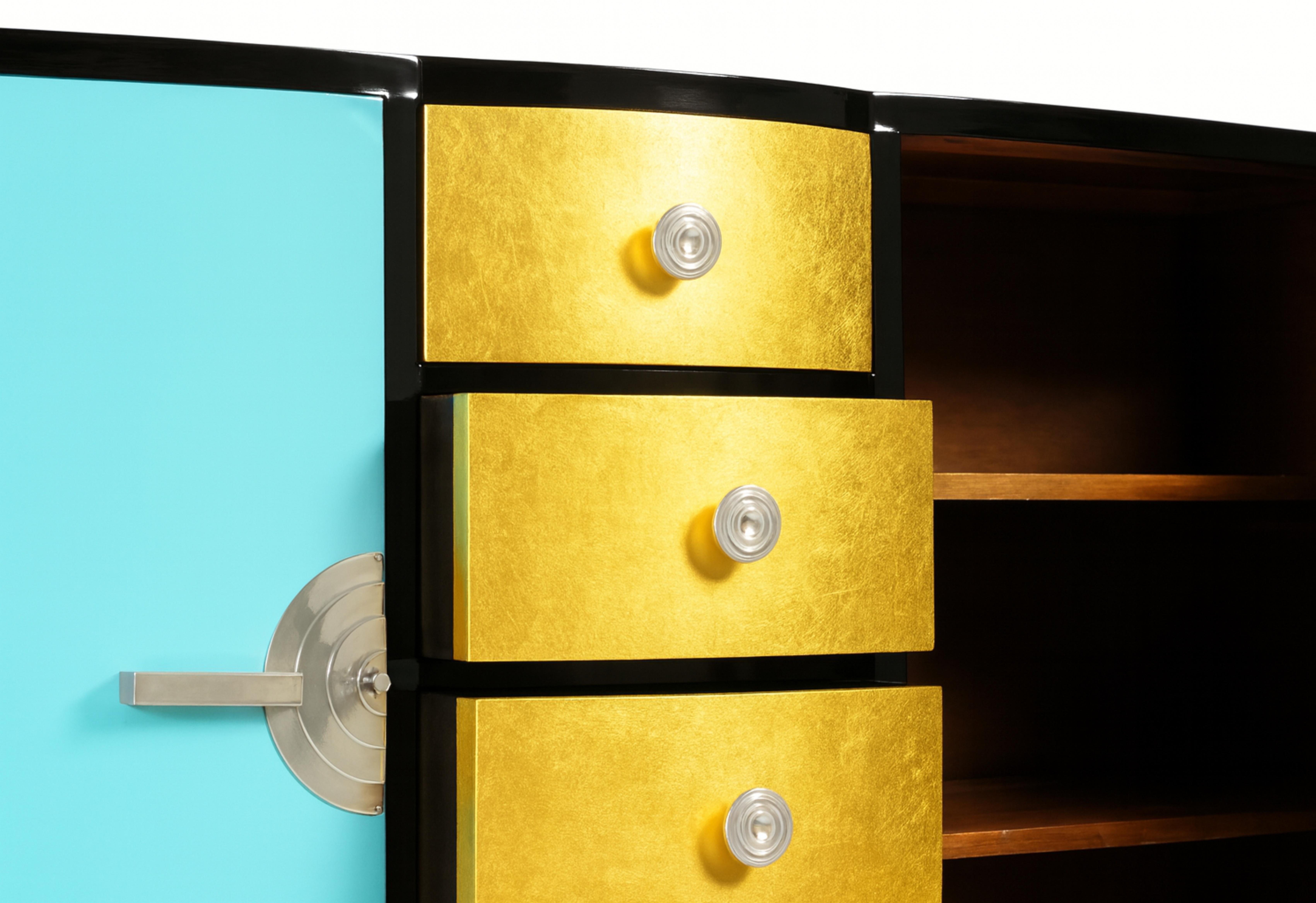 Dorato Art Deco Black Lacquer Gilt Blue Credenza, 20th Century in vendita
