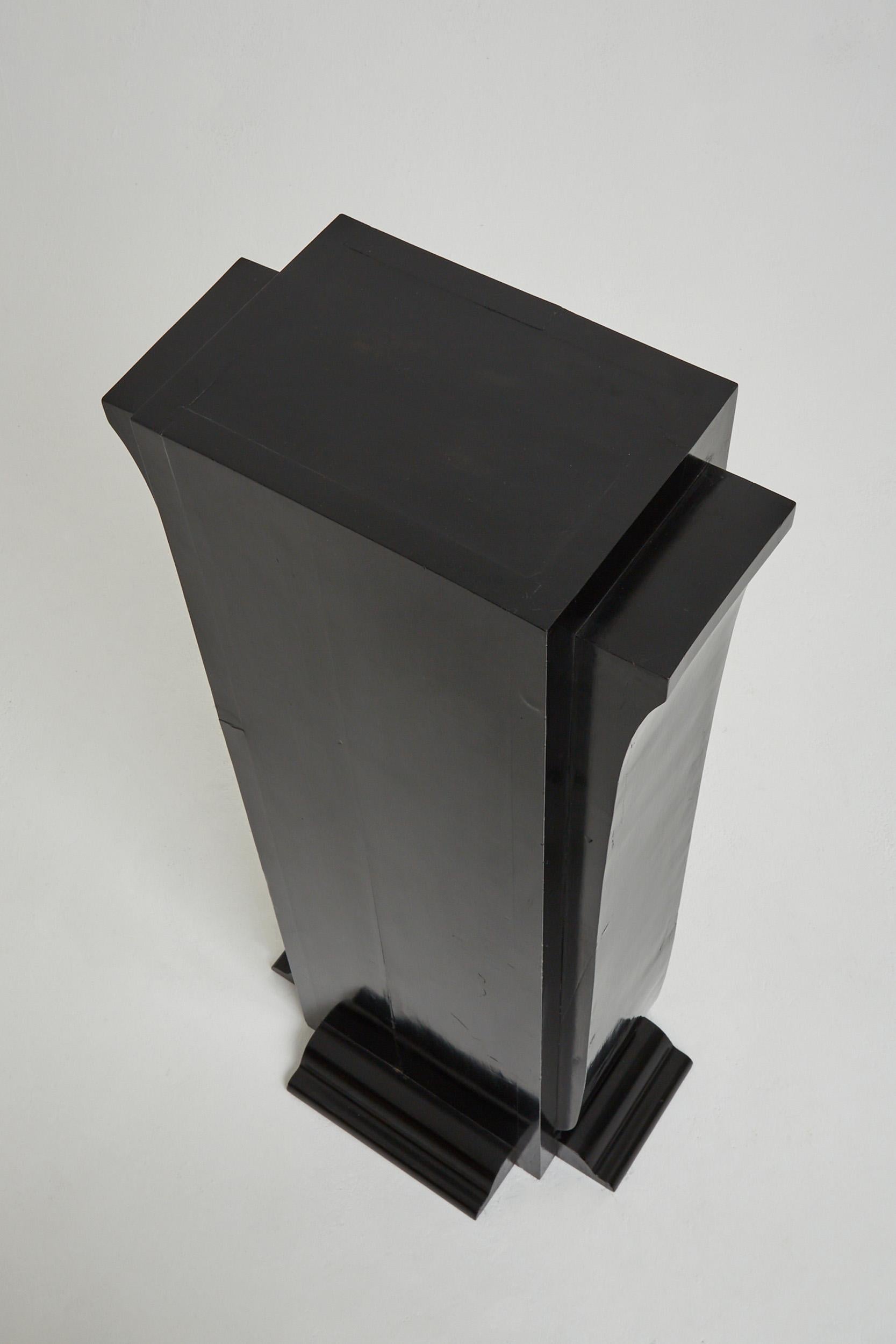 Art Deco Black Lacquer Pedestal 3
