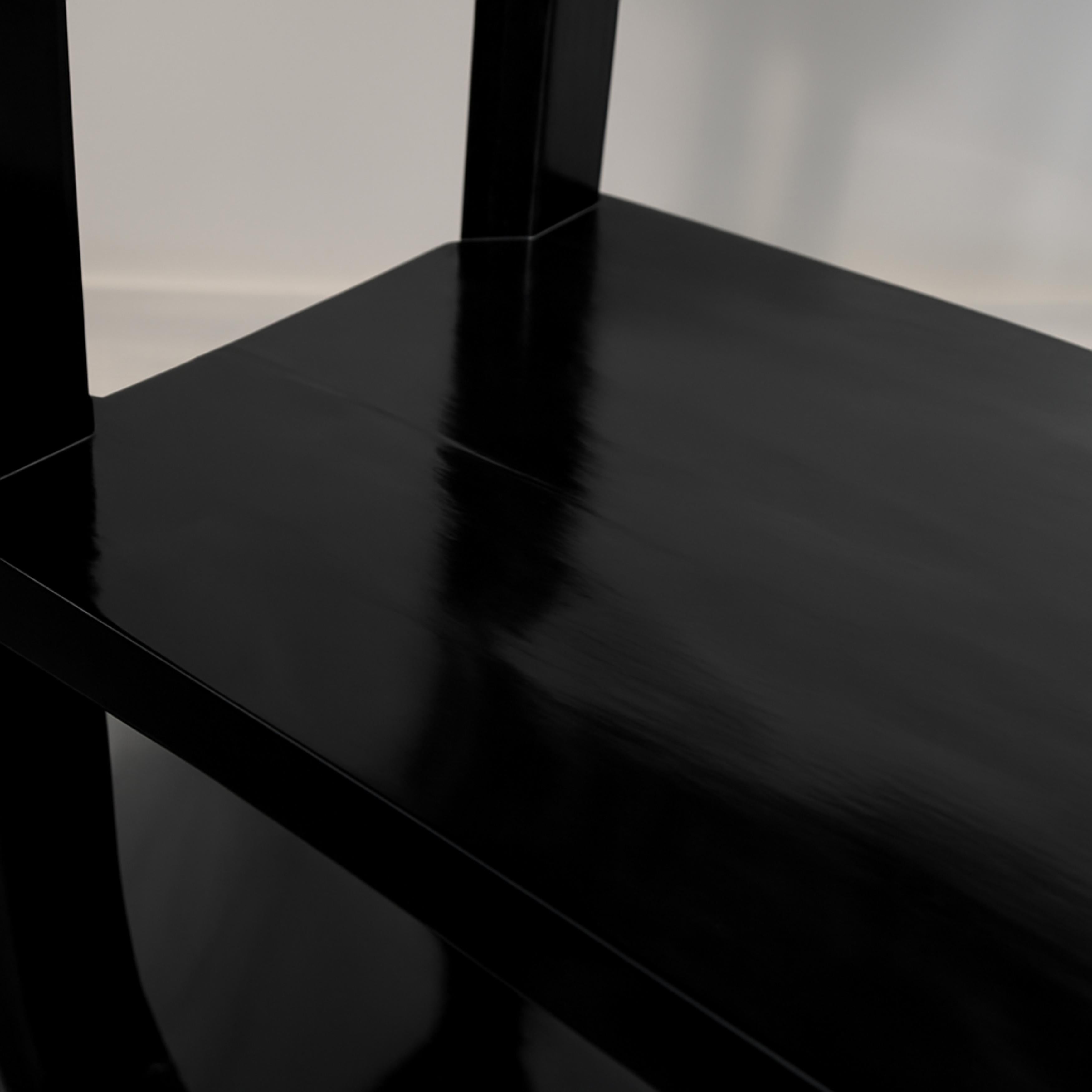 Art Deco Black Lacquer Side Table, 20th Century For Sale 9