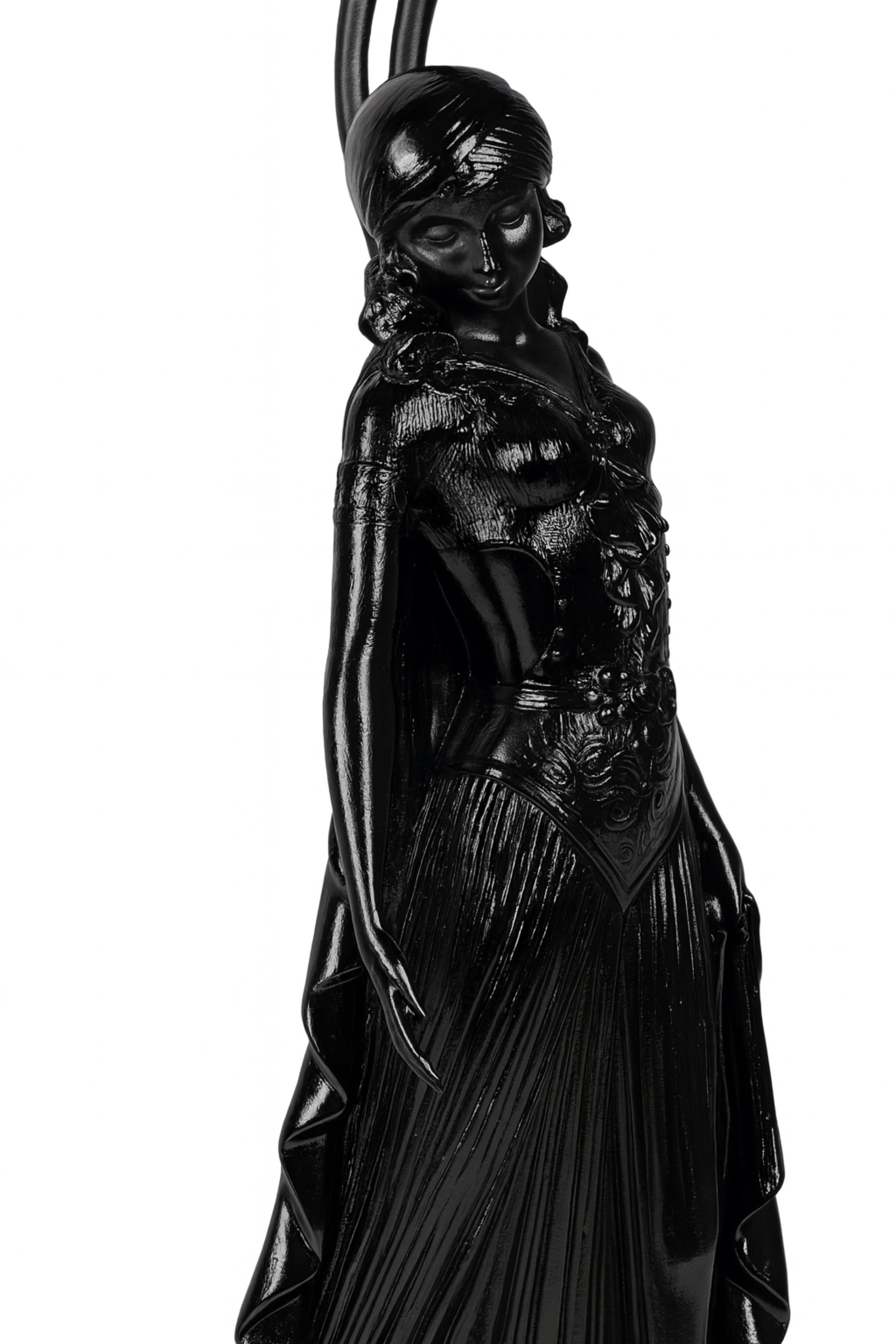 Français Art Deco Black Lacquer Table Lamp by Georges Van De Voorde, France, 1925 en vente