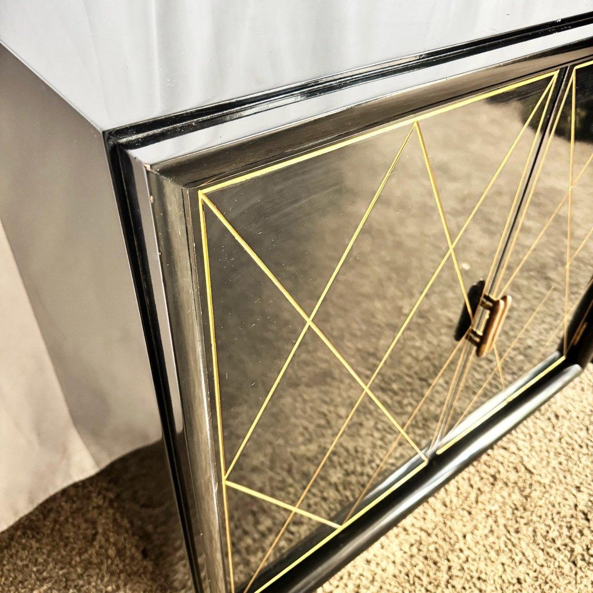 Paire de commodes Art Déco laquées noir et or en vente 3