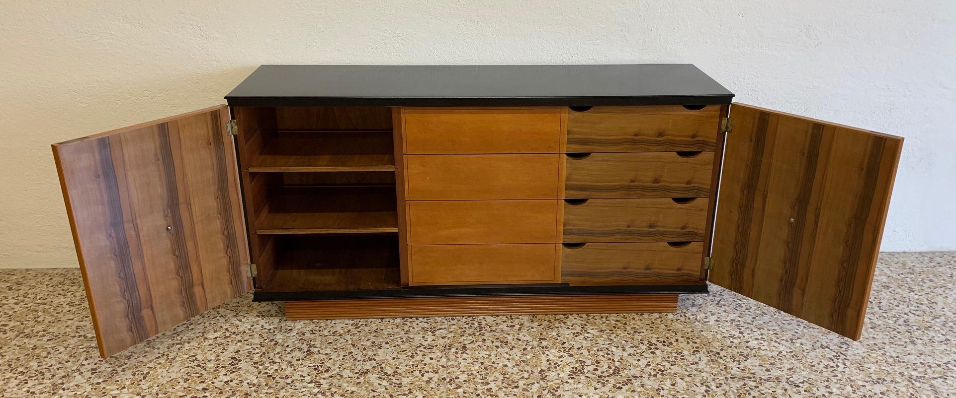 Art Deco Black Lacquered Wood and Maple Italian Chest of Drawers, 1940s 3