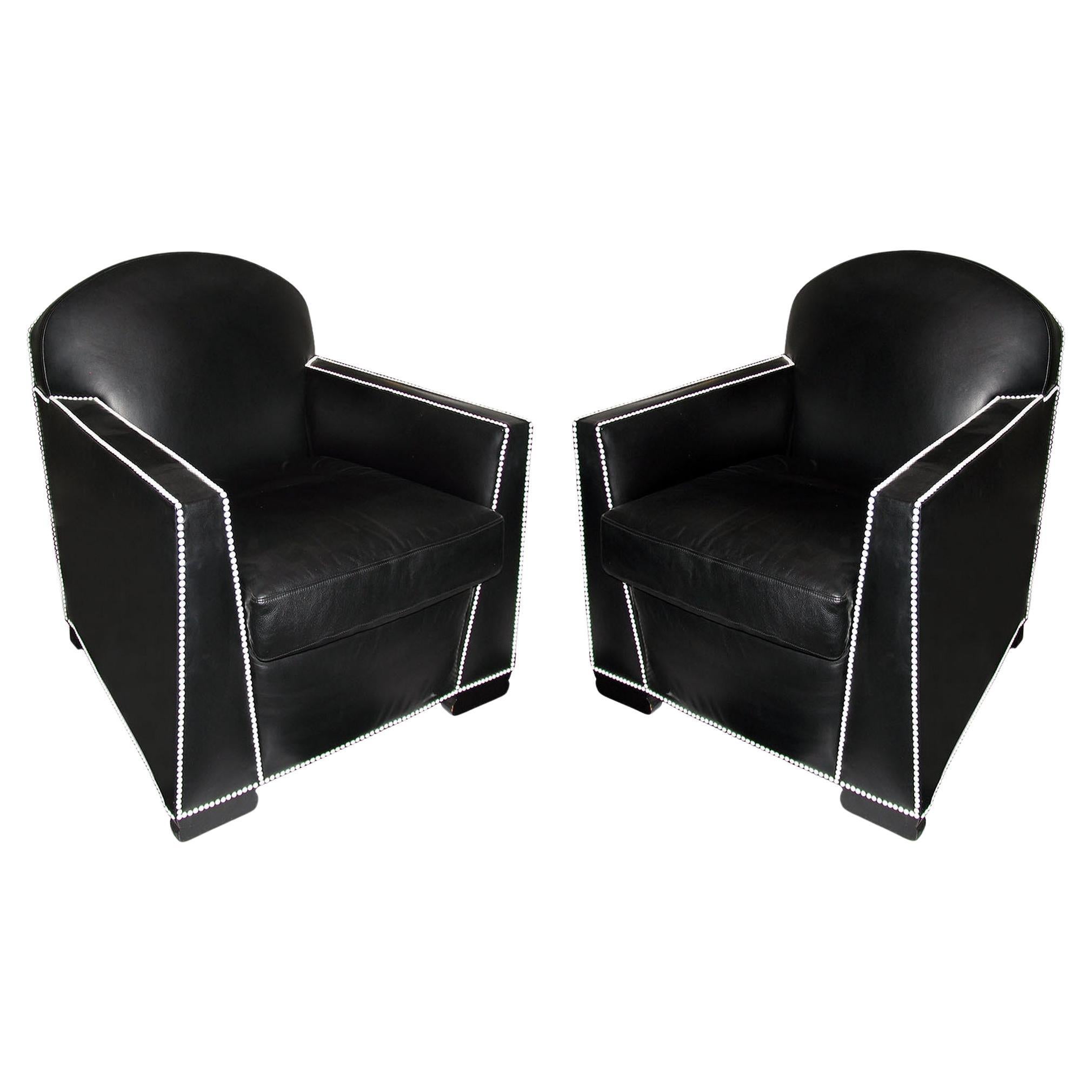 Paar Sessel im Pierre Chareau-Stil aus schwarzem Leder und weißen Nägeln, Art déco im Angebot