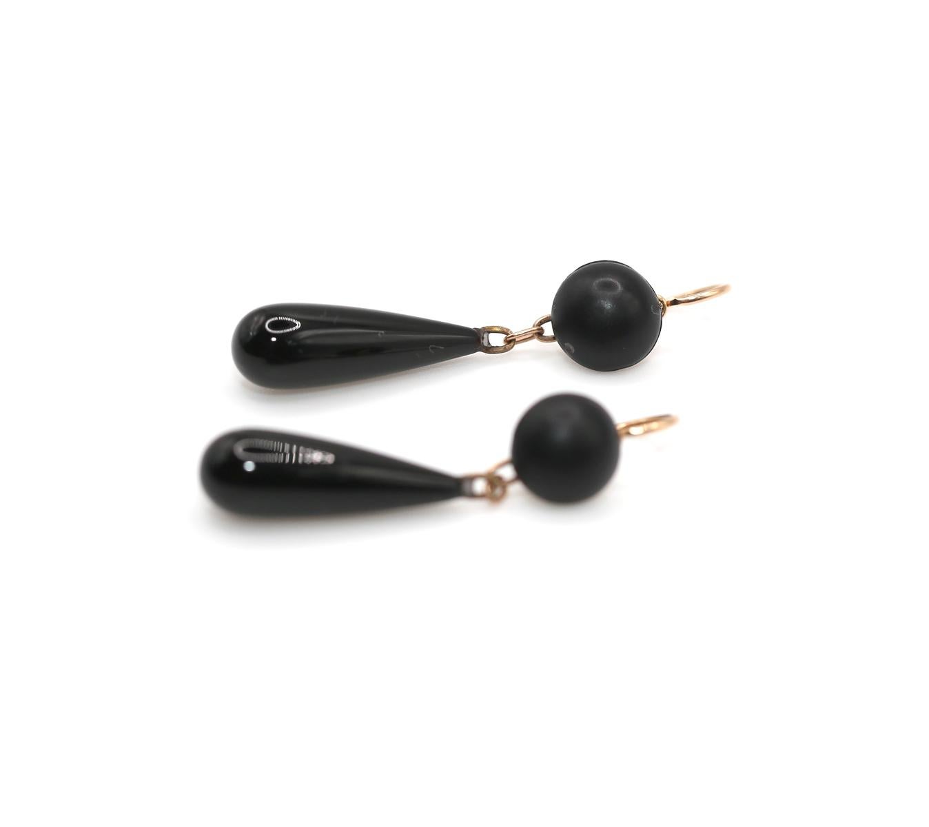 Women's Art Deco Black Onyx 14K Yellow Gold Drop Earrings, 1930 For Sale