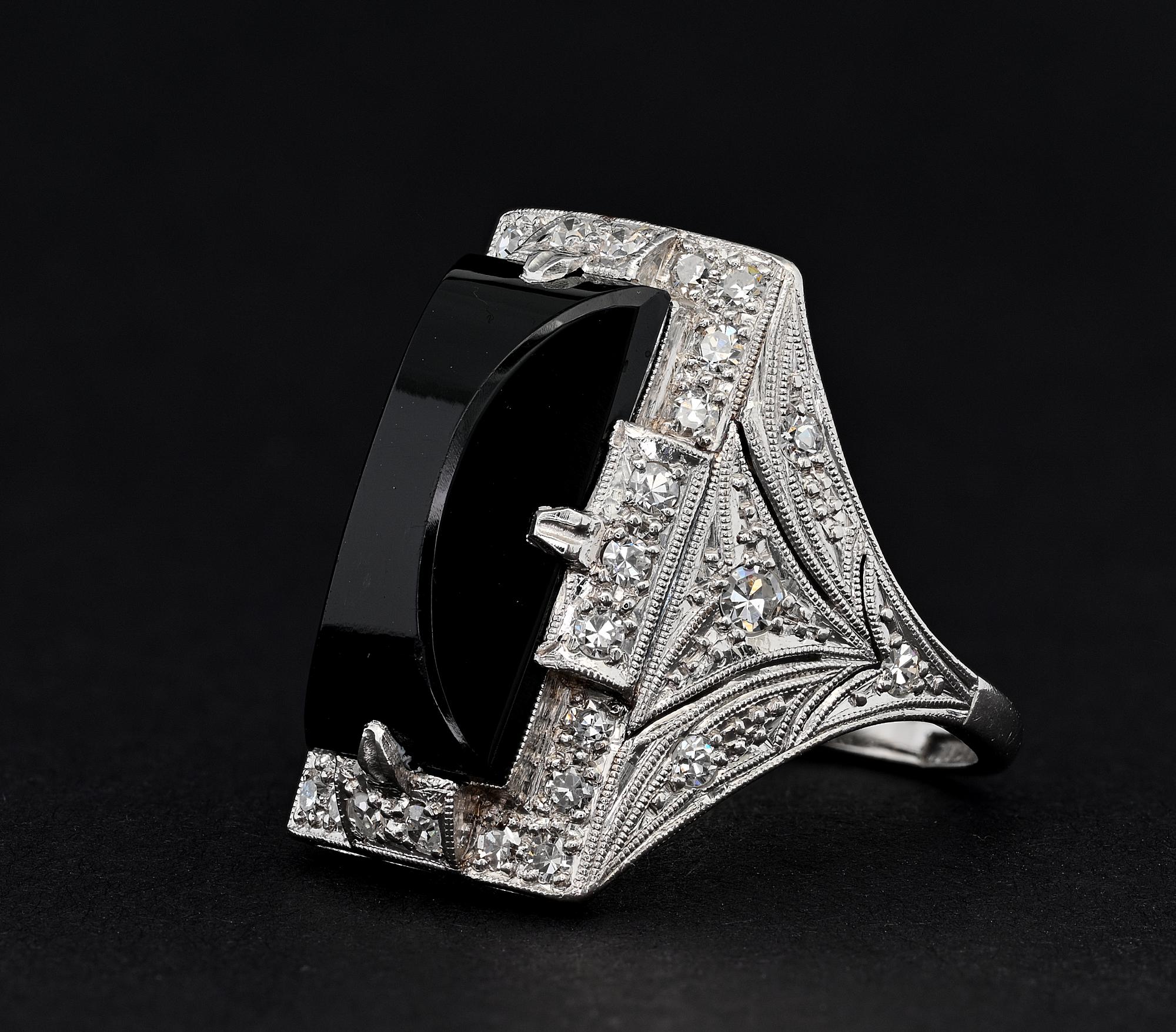 Bague de table Art déco en onyx noir, diamant et platine en vente 2