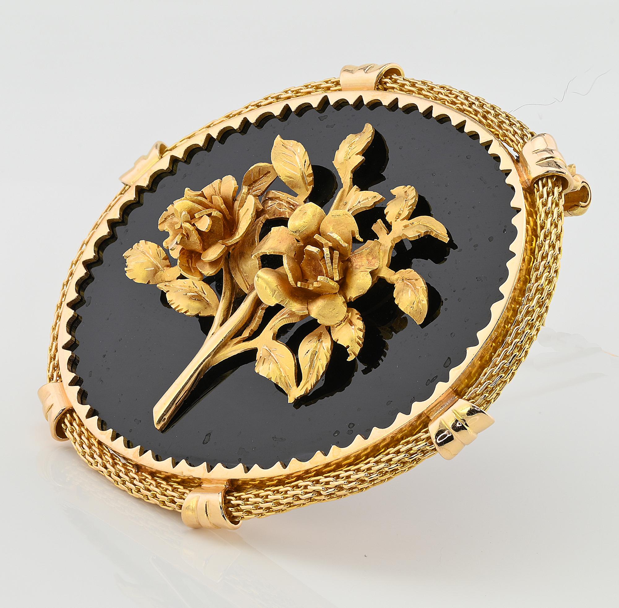 Women's or Men's Art Deco Black Onyx Roses Brooch Pendant 18 KT For Sale