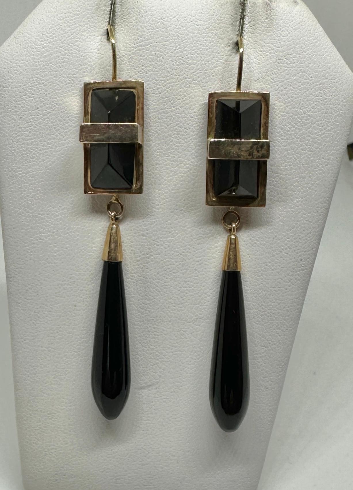 Art Deco Black Onyx Torpedo Dangle Earrings 14 Karat Gold 2.75 Inch In Excellent Condition For Sale In New York, NY