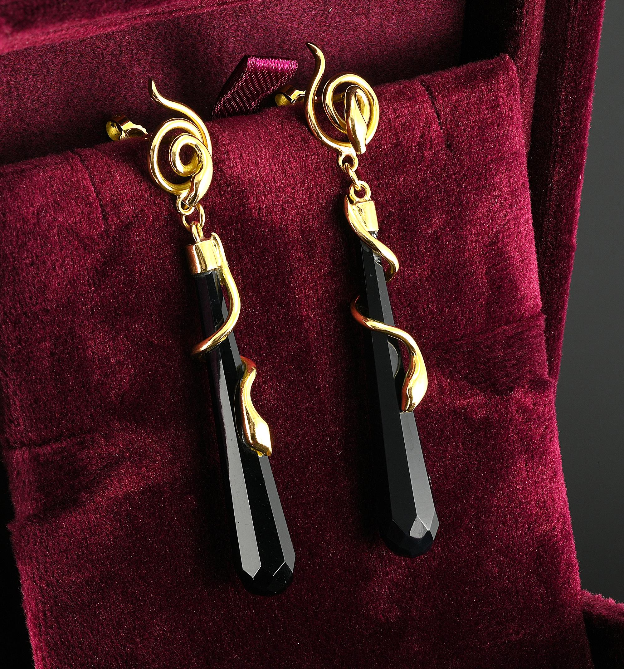 Art Deco Black Onyx Torpedo Snake 18 KT Earrings In Good Condition For Sale In Napoli, IT