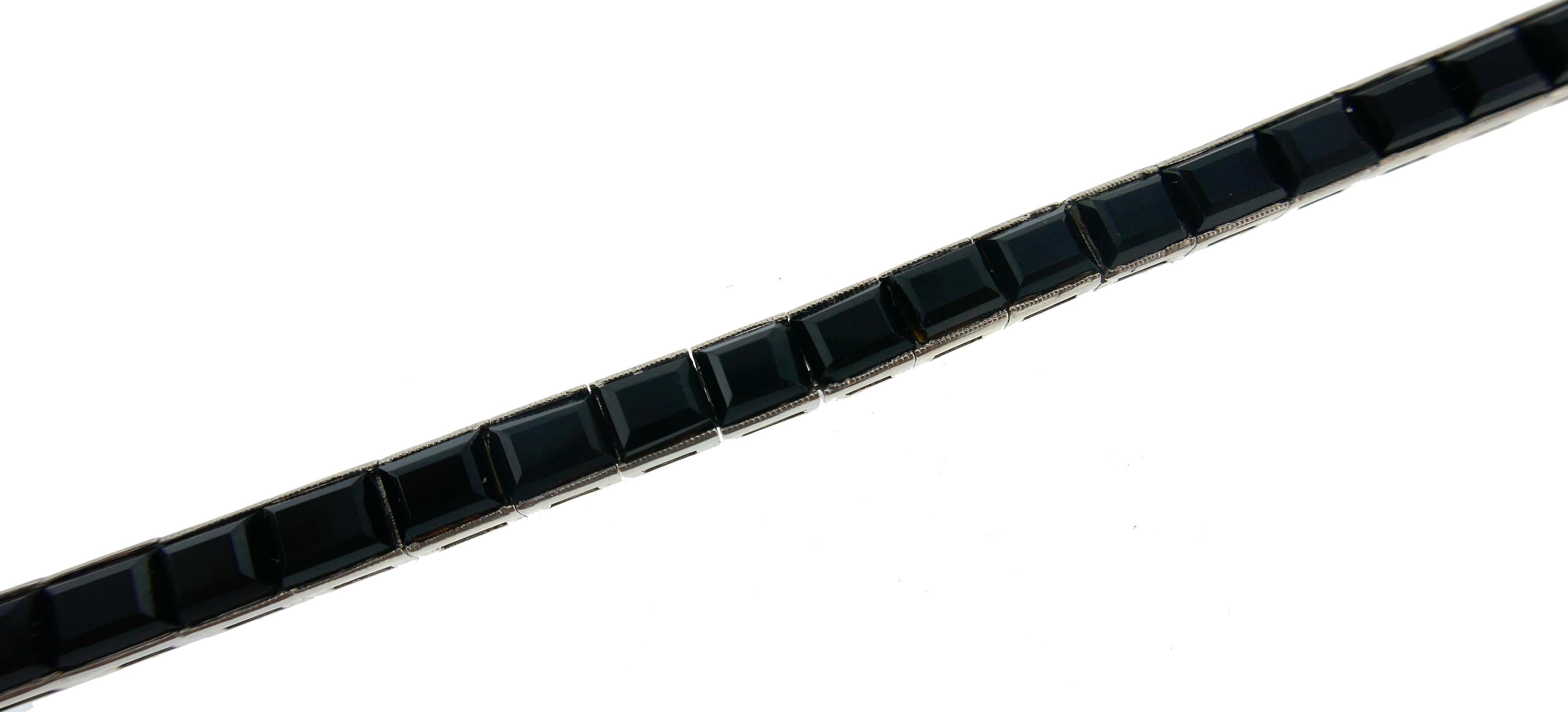 Art-déco-Tennisarmband aus schwarzem Onyx in Weißgold, 1910er Jahre 1