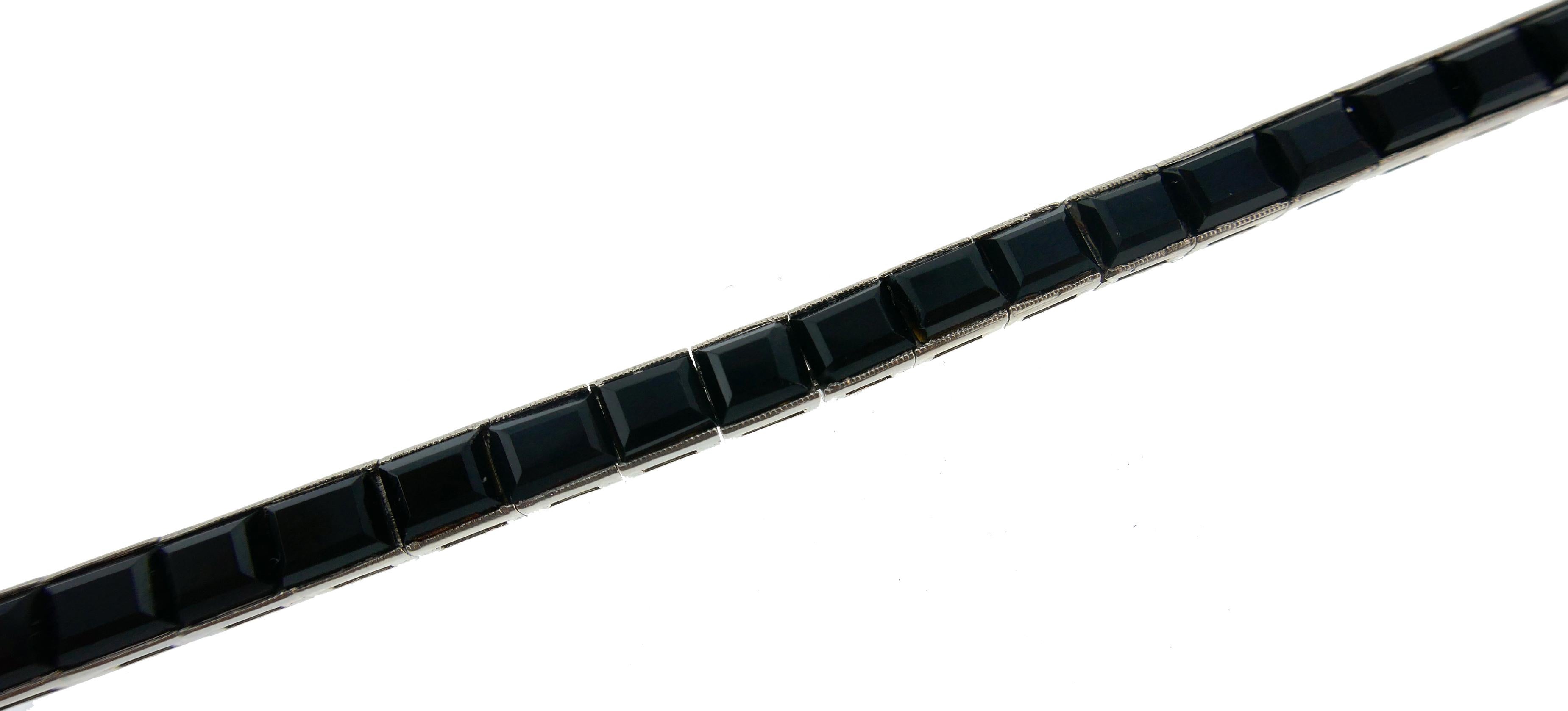 Art Deco Black Onyx White Gold Tennis Bracelet, 1910s In Good Condition In Beverly Hills, CA