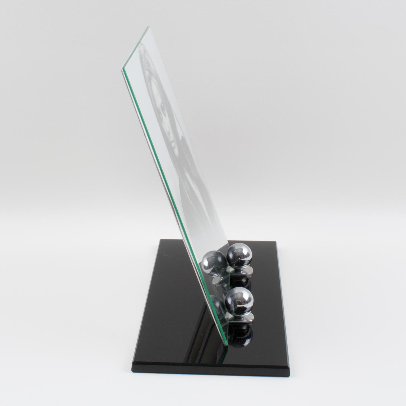 Art Deco Black Opaline Glass Picture Frame, France 1930s In Excellent Condition For Sale In Atlanta, GA