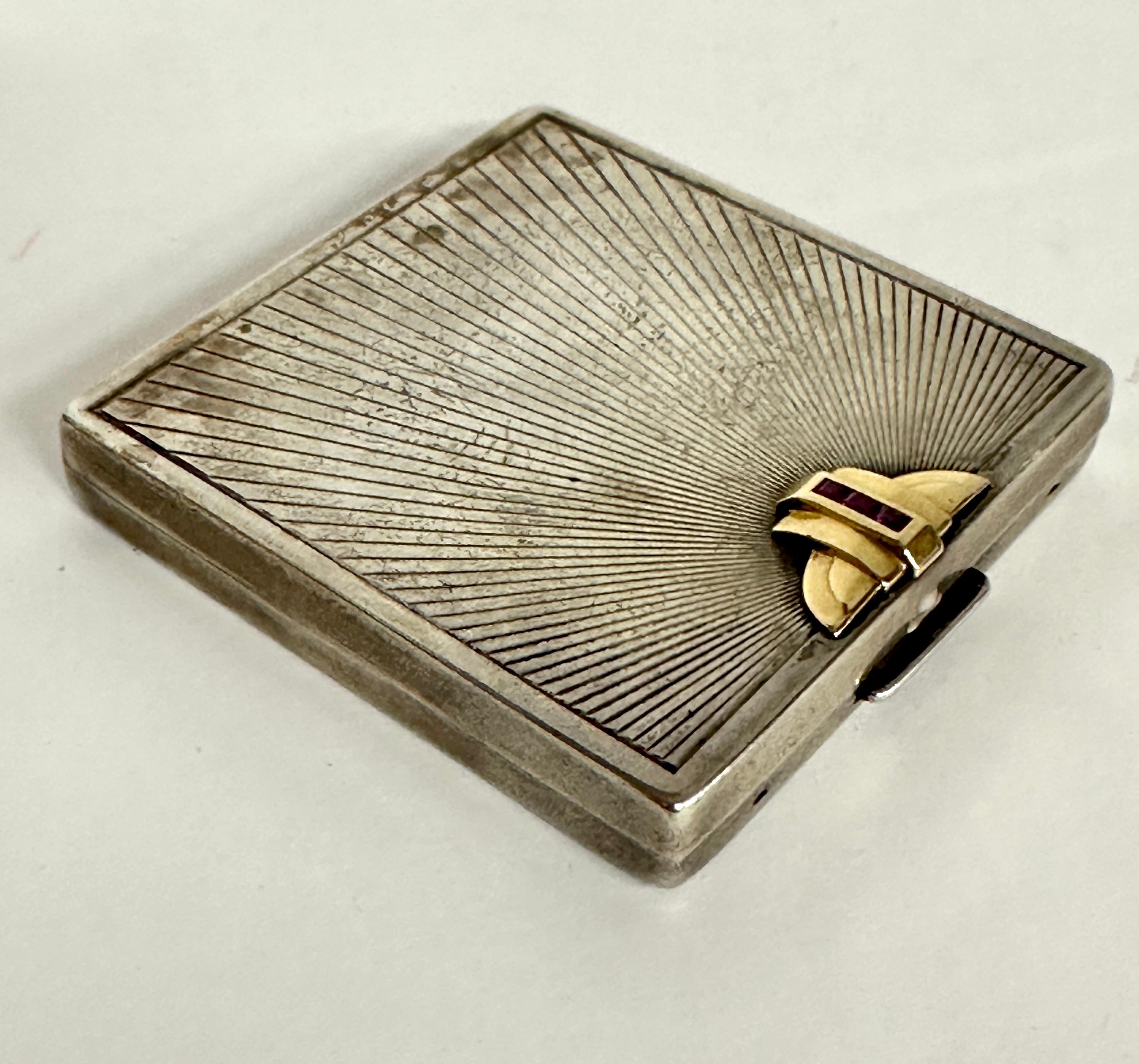 Art Deco Black Starr and Gorham Sterling Silver and 14k Gold Compact In Fair Condition For Sale In Palm Springs, CA