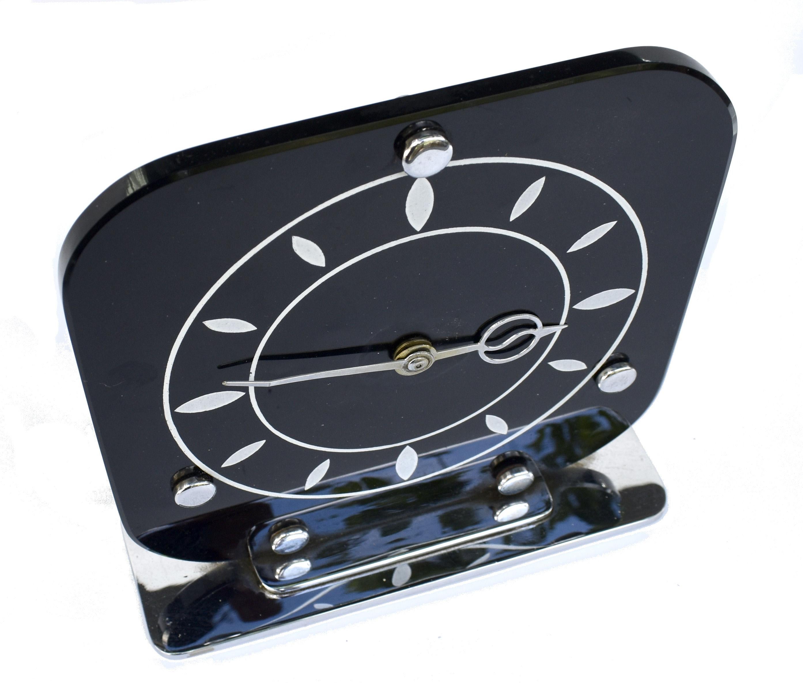 For your consideration is this fabulous 1930's Art Deco English Mantle clock with a superb modernist feel. Jet black vitrolite ( compressed glass ) more often used in Deco bathrooms for splash backs or panelling if you have ever seen those, which