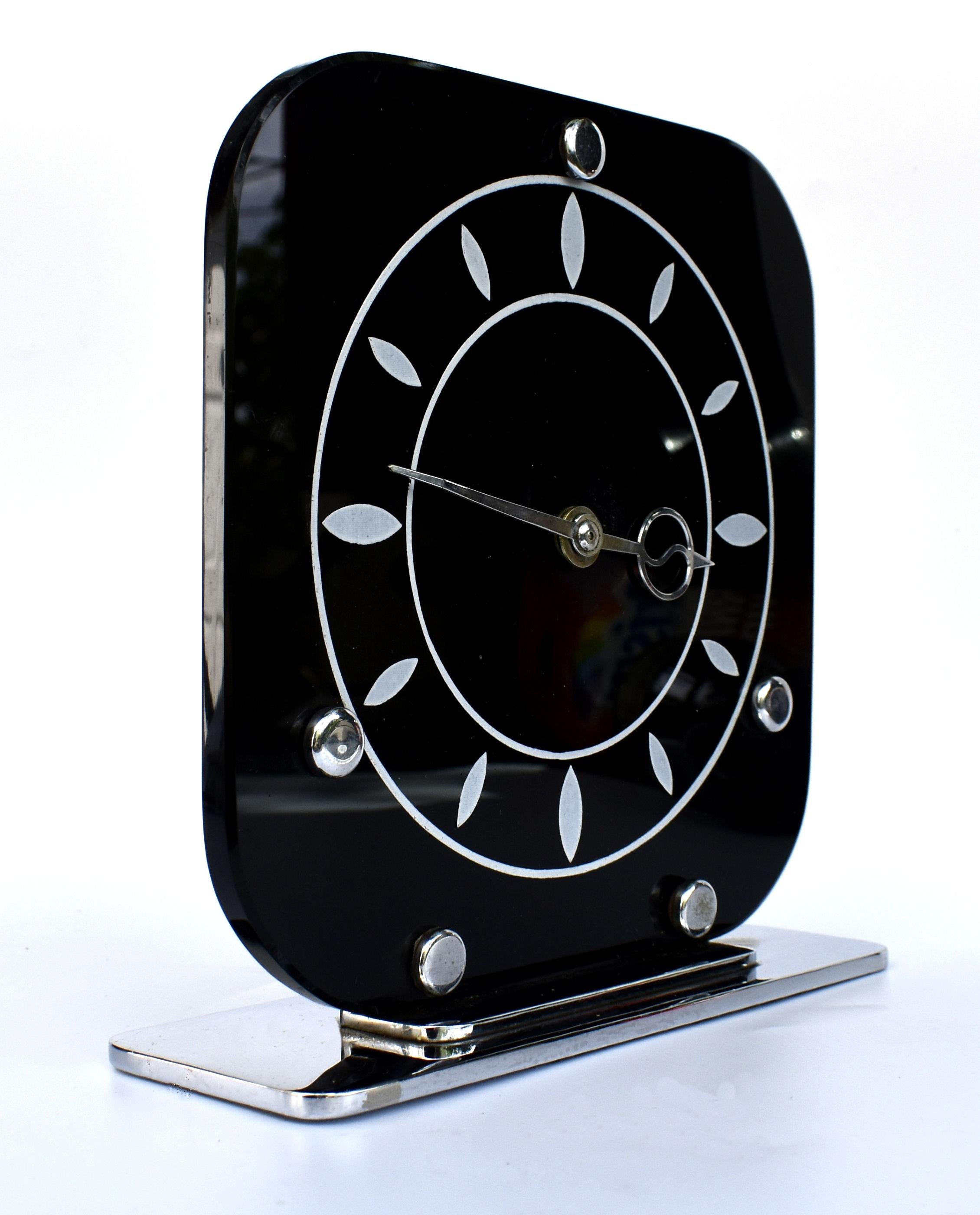 20th Century Art Deco Black Vitrolite & Chrome Mantle Clock, English, c1930 For Sale