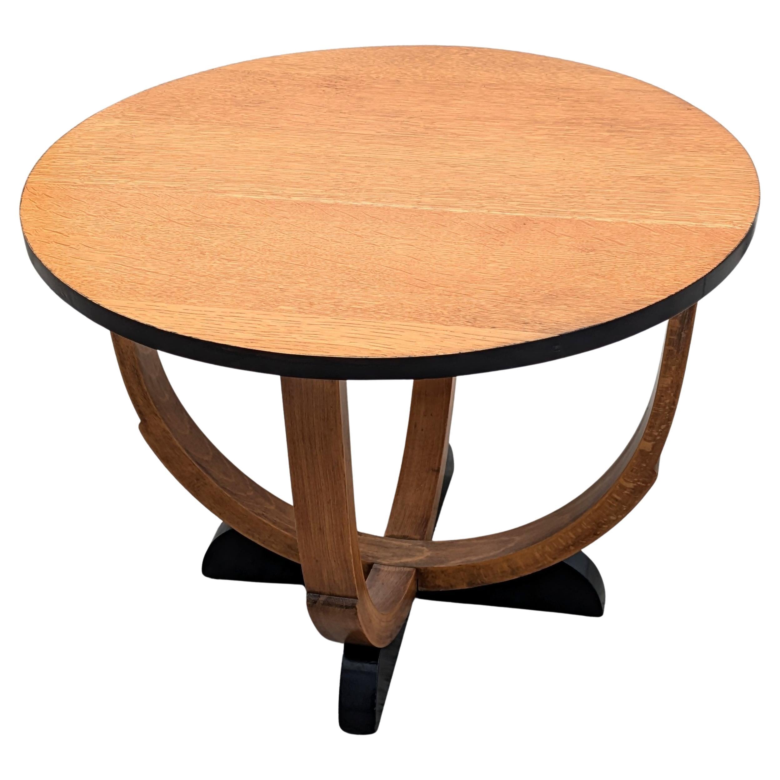 Table basse d'appoint Art Déco en chêne blond, anglaise, vers 1930 Bon état - En vente à Devon, England