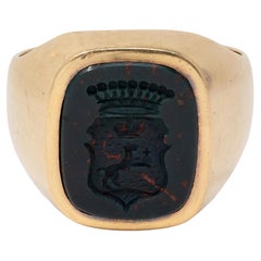 Art Deco Bloodstone 14K Yellow Gold Antique Heraldic Crest Intaglio Signet Ring