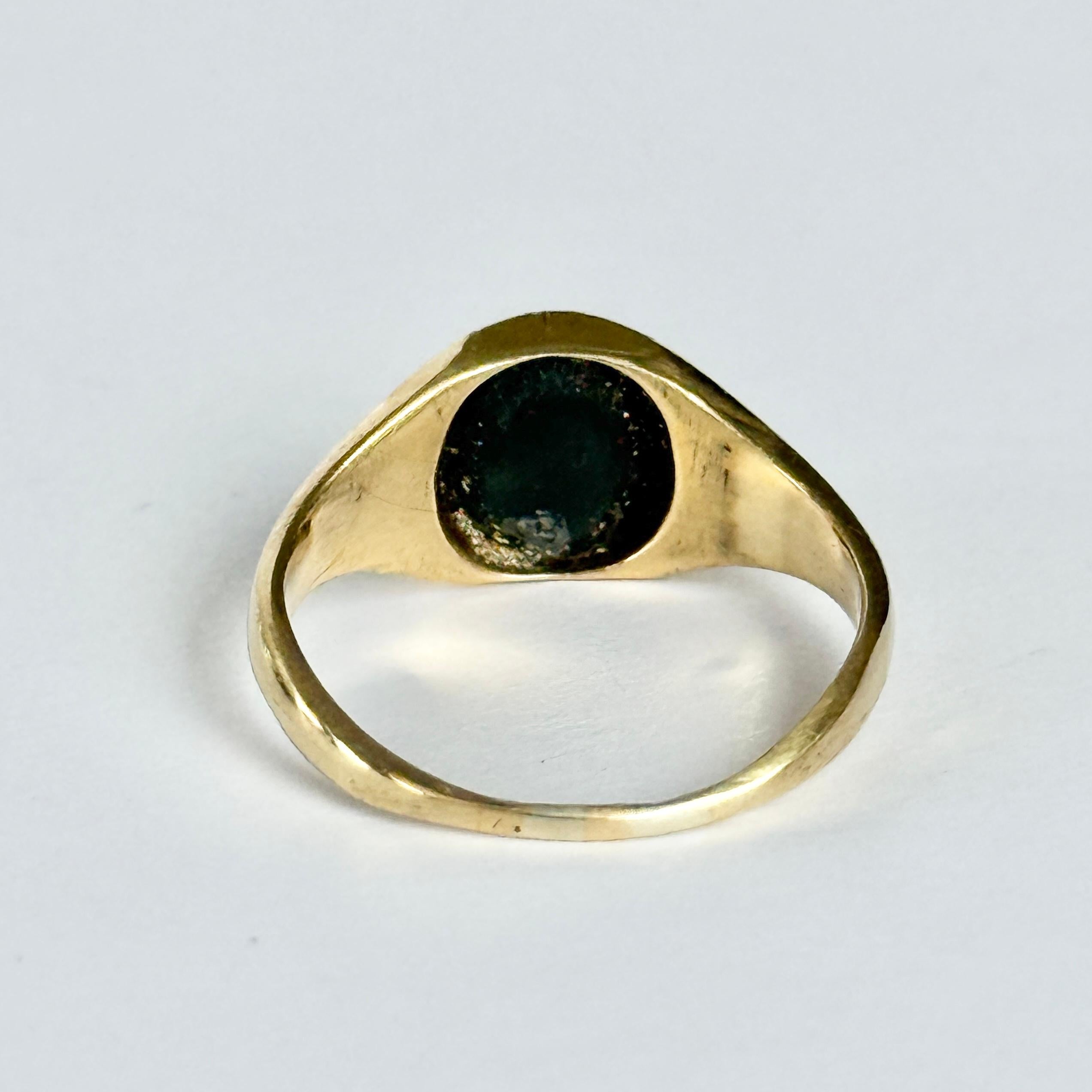 Art Deco Bloodstone Griffin and 18 Carat Gold Signet Ring For Sale 1