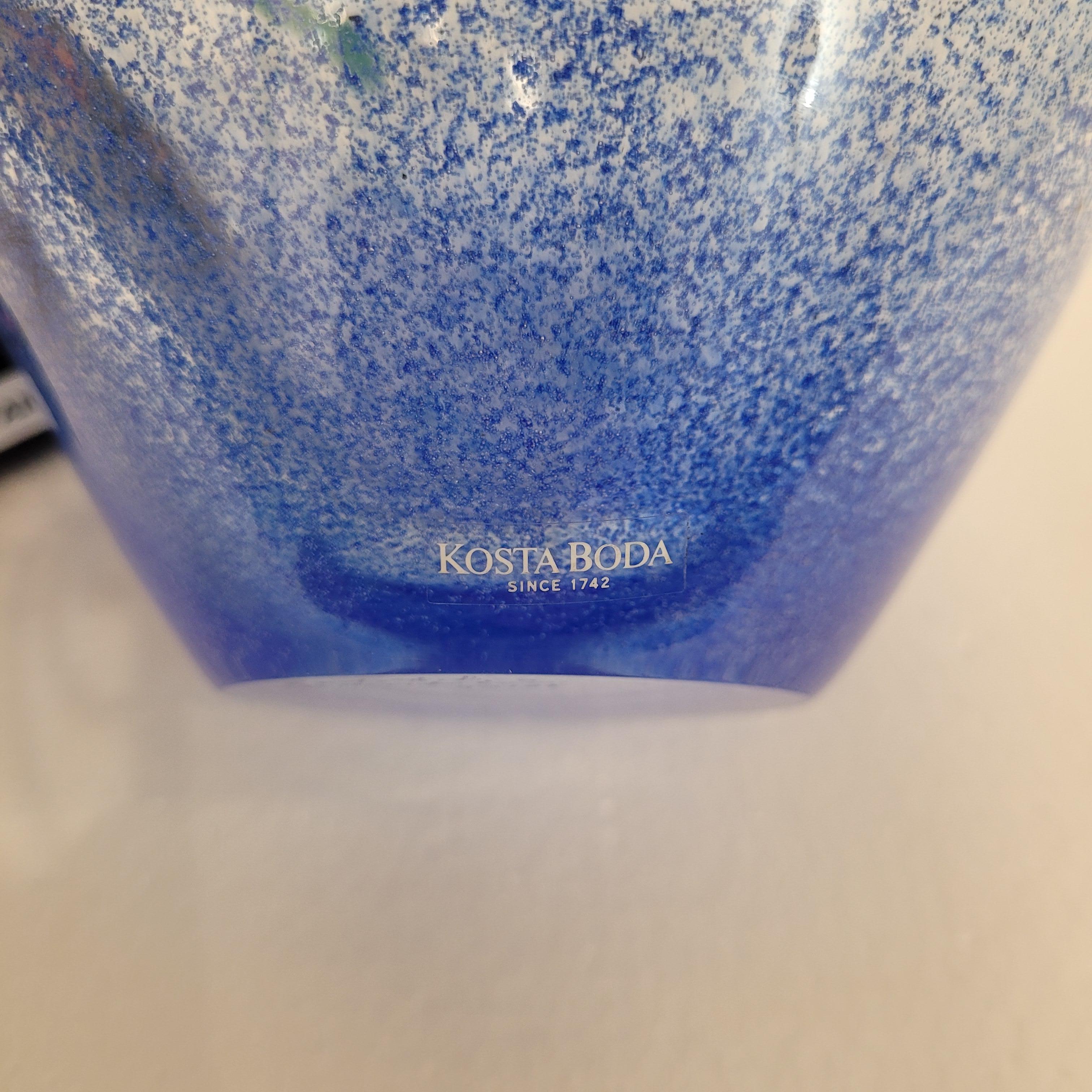 Vase Art déco en verre soufflé bleu de Monica Backström pour Kosta Boda en vente 6