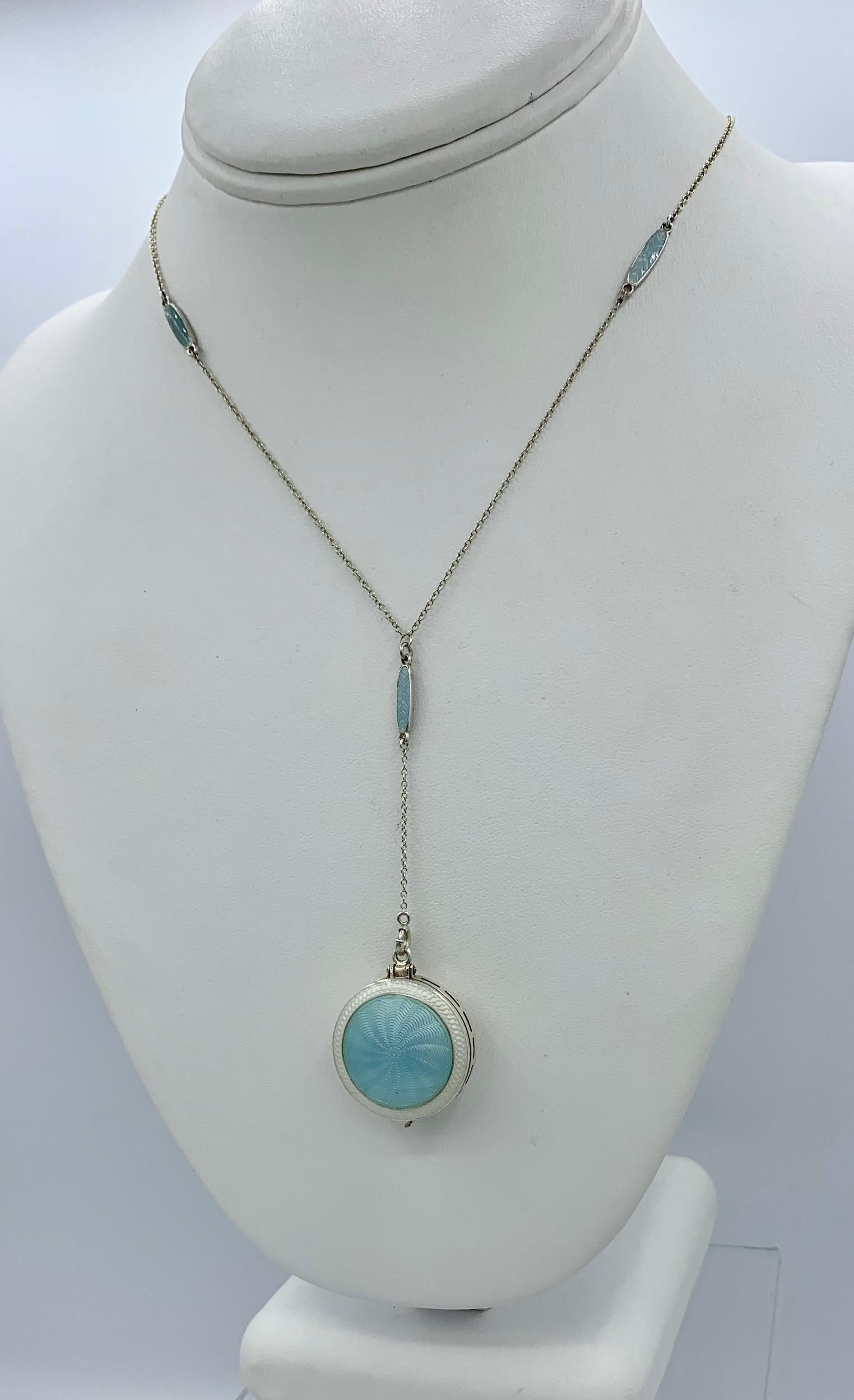 Art Deco Blau Emaille Sterlingsilber Medaillon Halskette Emaille Kette Wachenheimer im Zustand „Gut“ in New York, NY