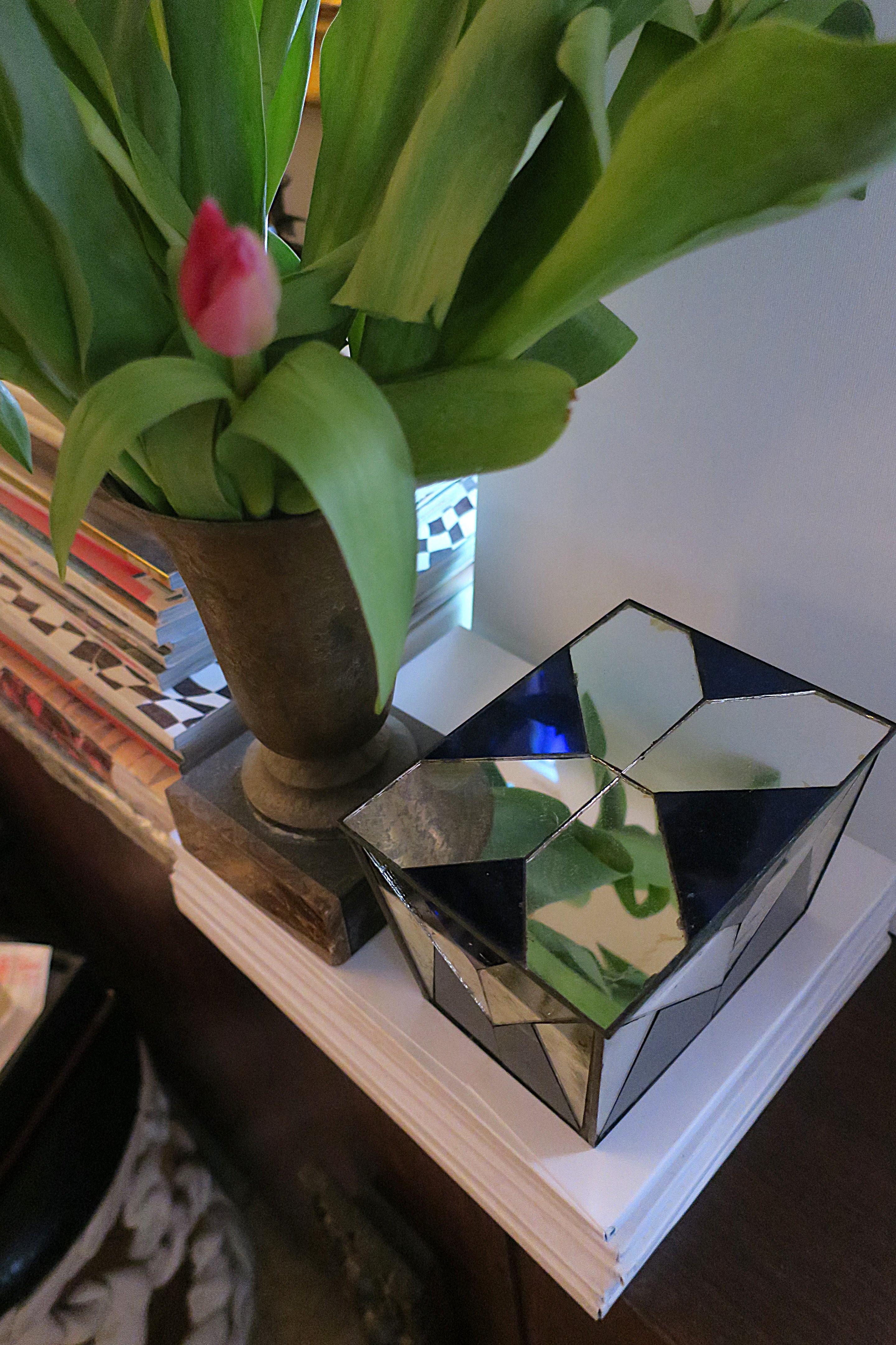 20ième siècle Boîte en verre bleu Art déco en vente