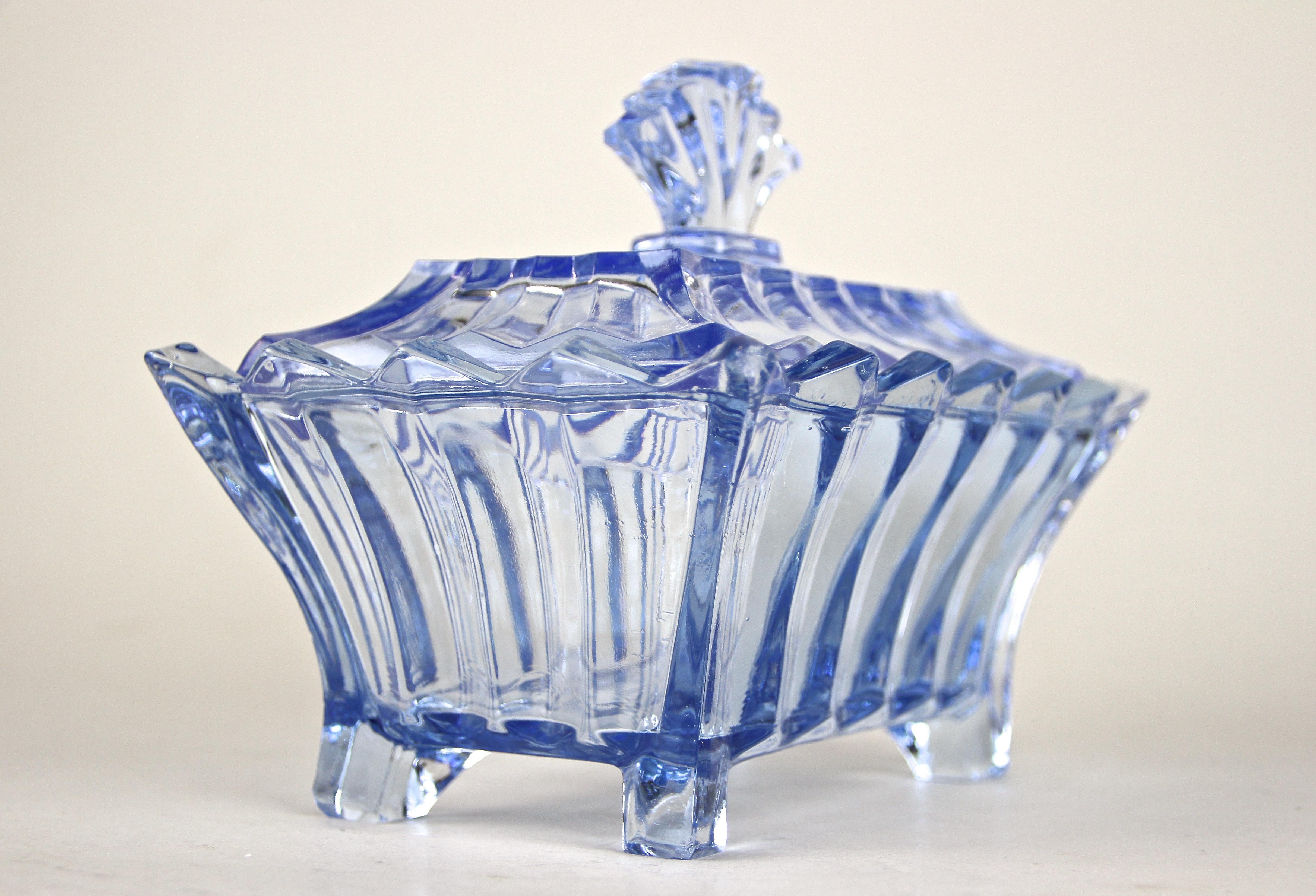 Art Deco Blue Glass Box with Lid, Austria, circa 1920 For Sale 8