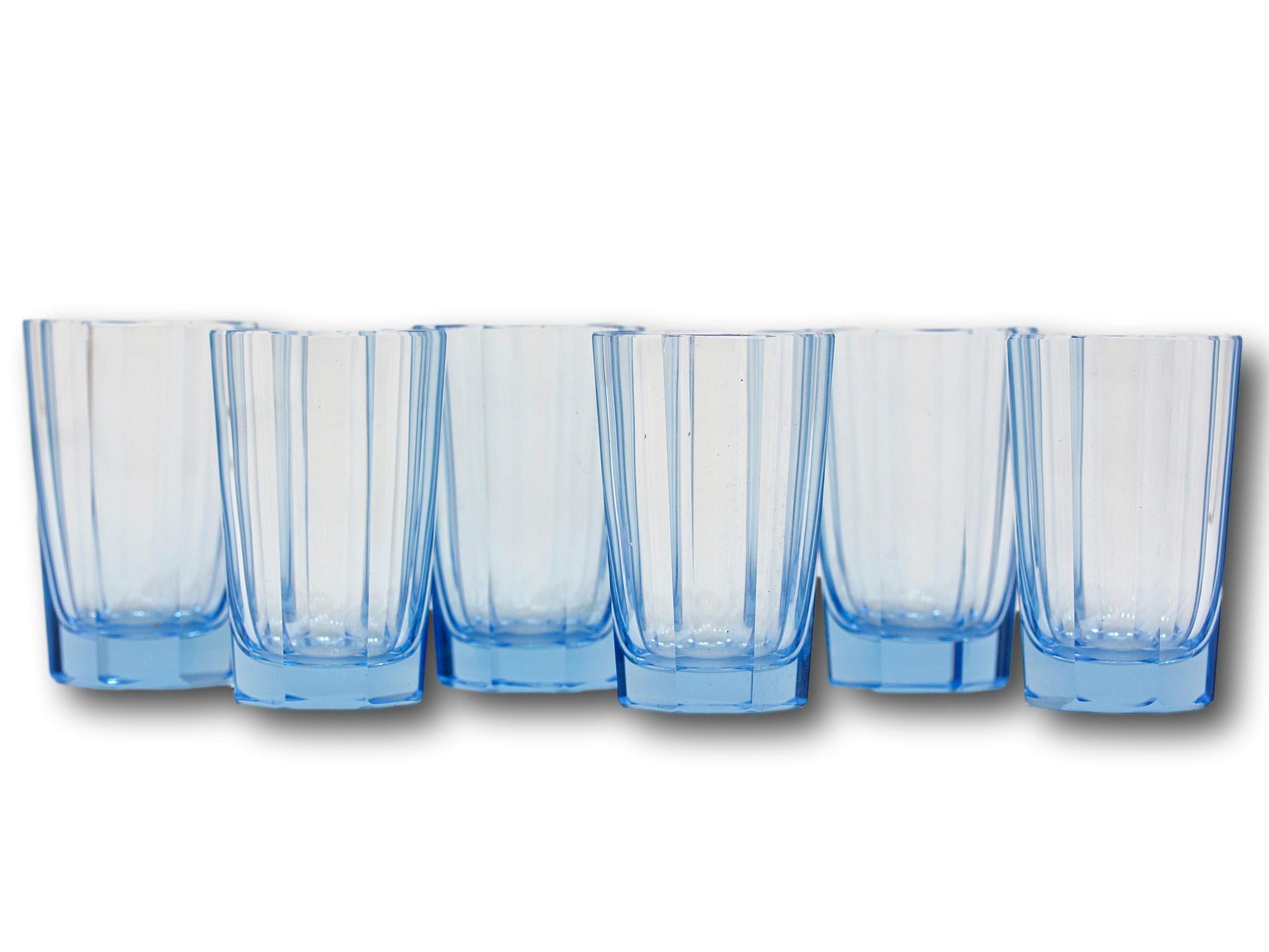 Anglais Set de carafes Art Déco en verre bleu en vente