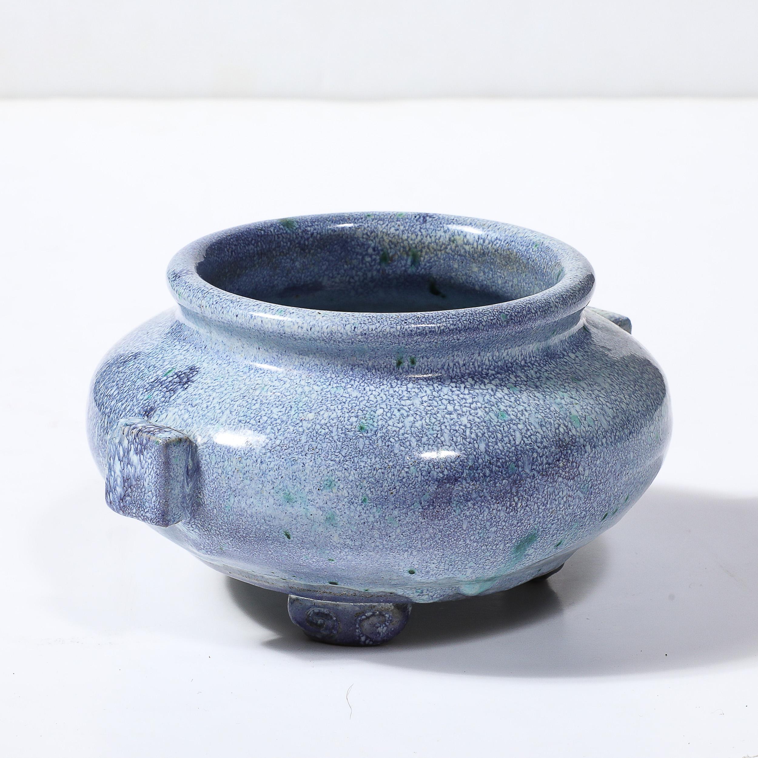 Inizio XX secolo Vaso in ceramica smaltata blu Art Déco di Reginald Wells per Soon by Coldrum in vendita