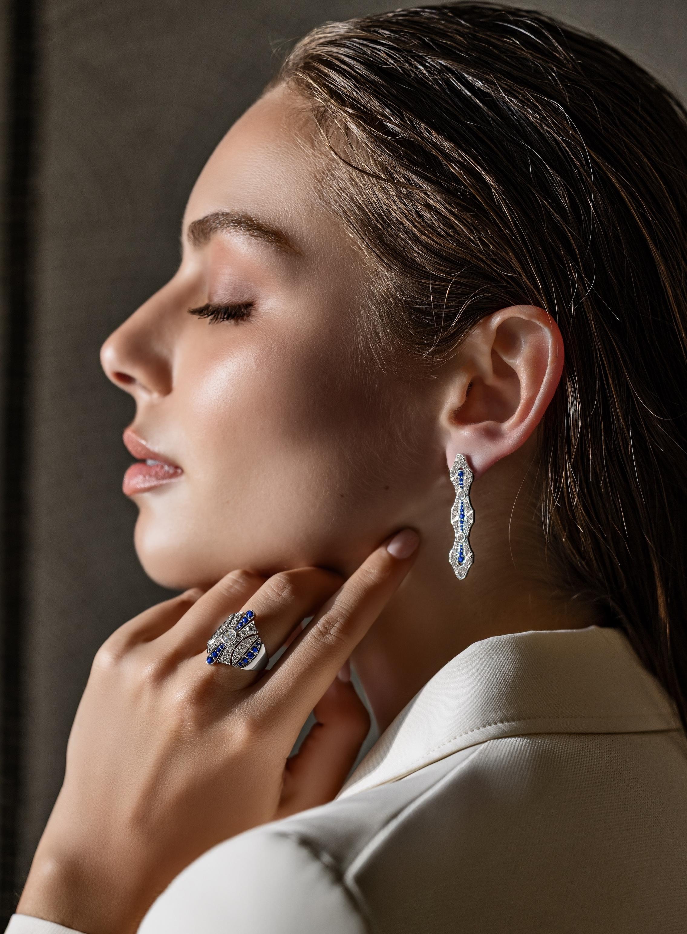 Art Deco Blue Sapphire and Diamond 18K White Gold Ring In New Condition For Sale In Los Angeles, US