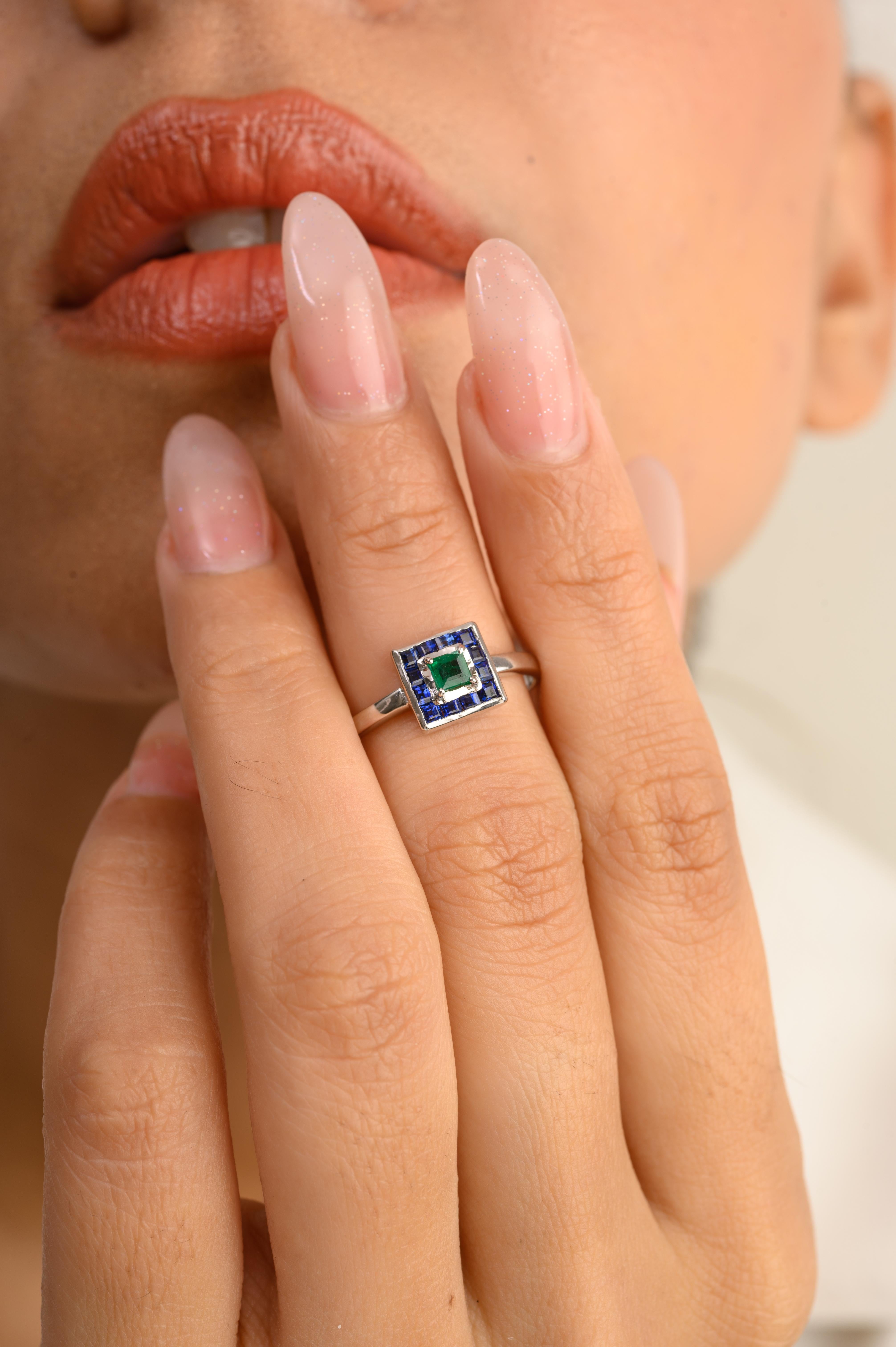 Im Angebot: Art Deco Everyday Blauer Saphir und Smaragd Quadratischer Ring aus 14k Weißgold () 2