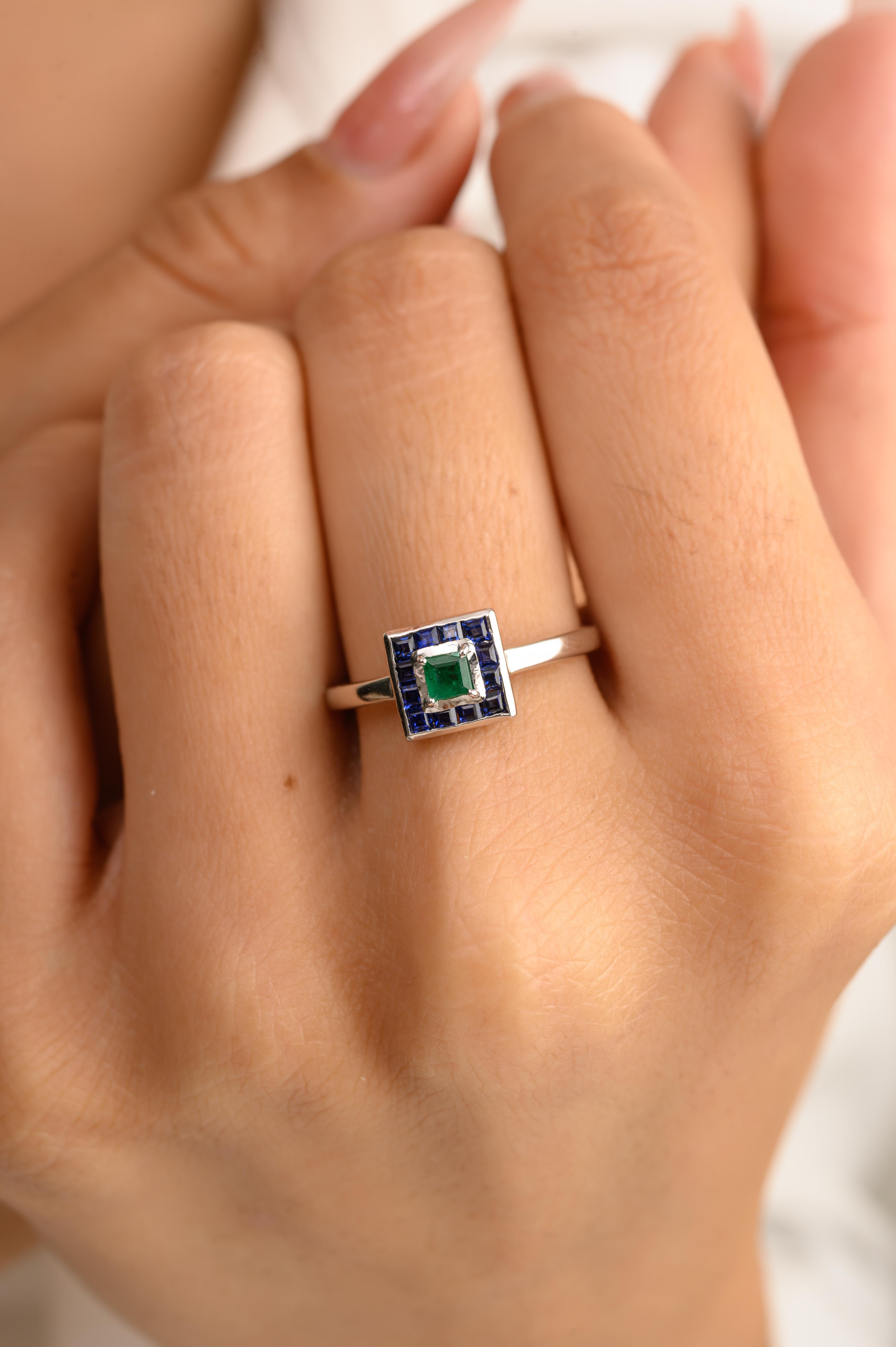 Im Angebot: Art Deco Everyday Blauer Saphir und Smaragd Quadratischer Ring aus 14k Weißgold () 5