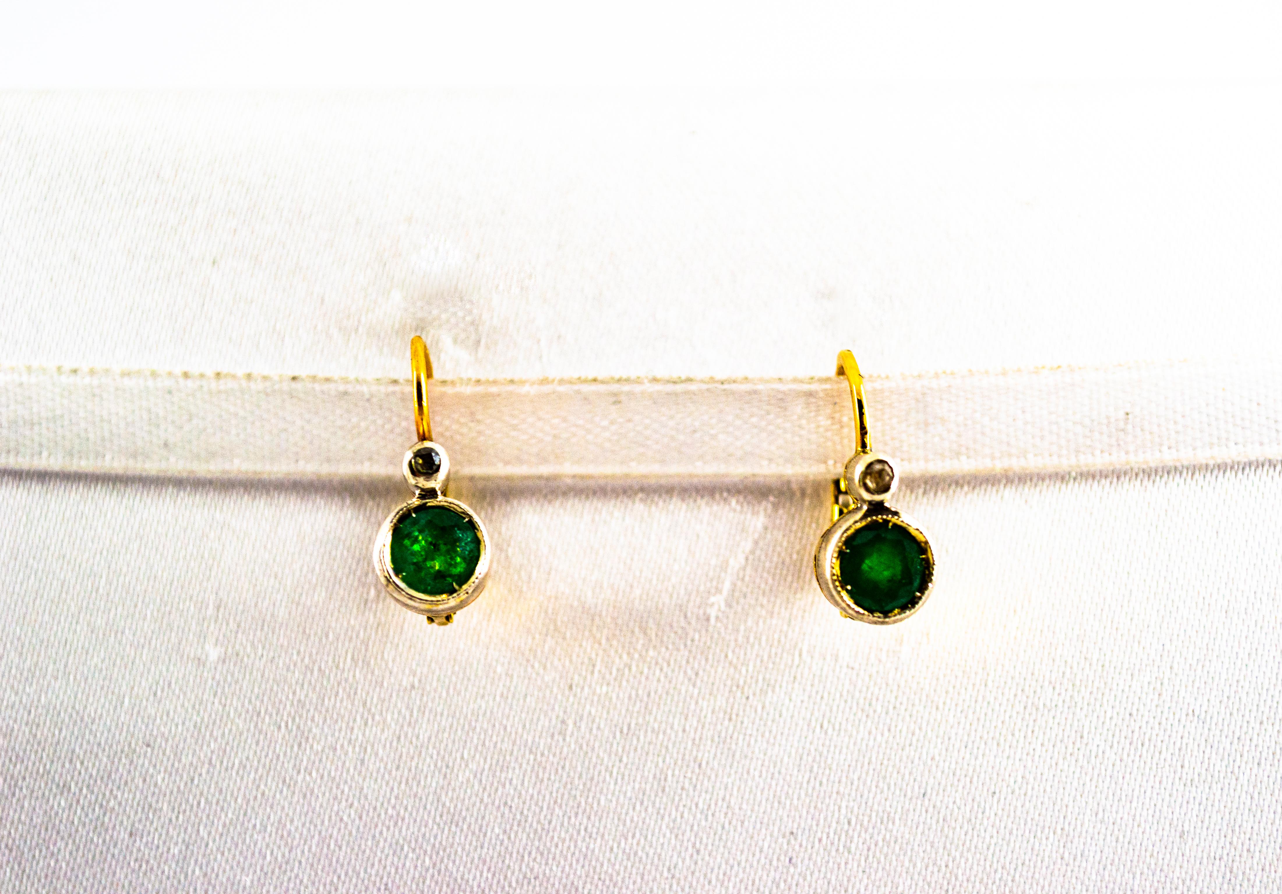 Pendants d'oreilles Art déco en or jaune avec saphir bleu et diamant blanc en vente 1