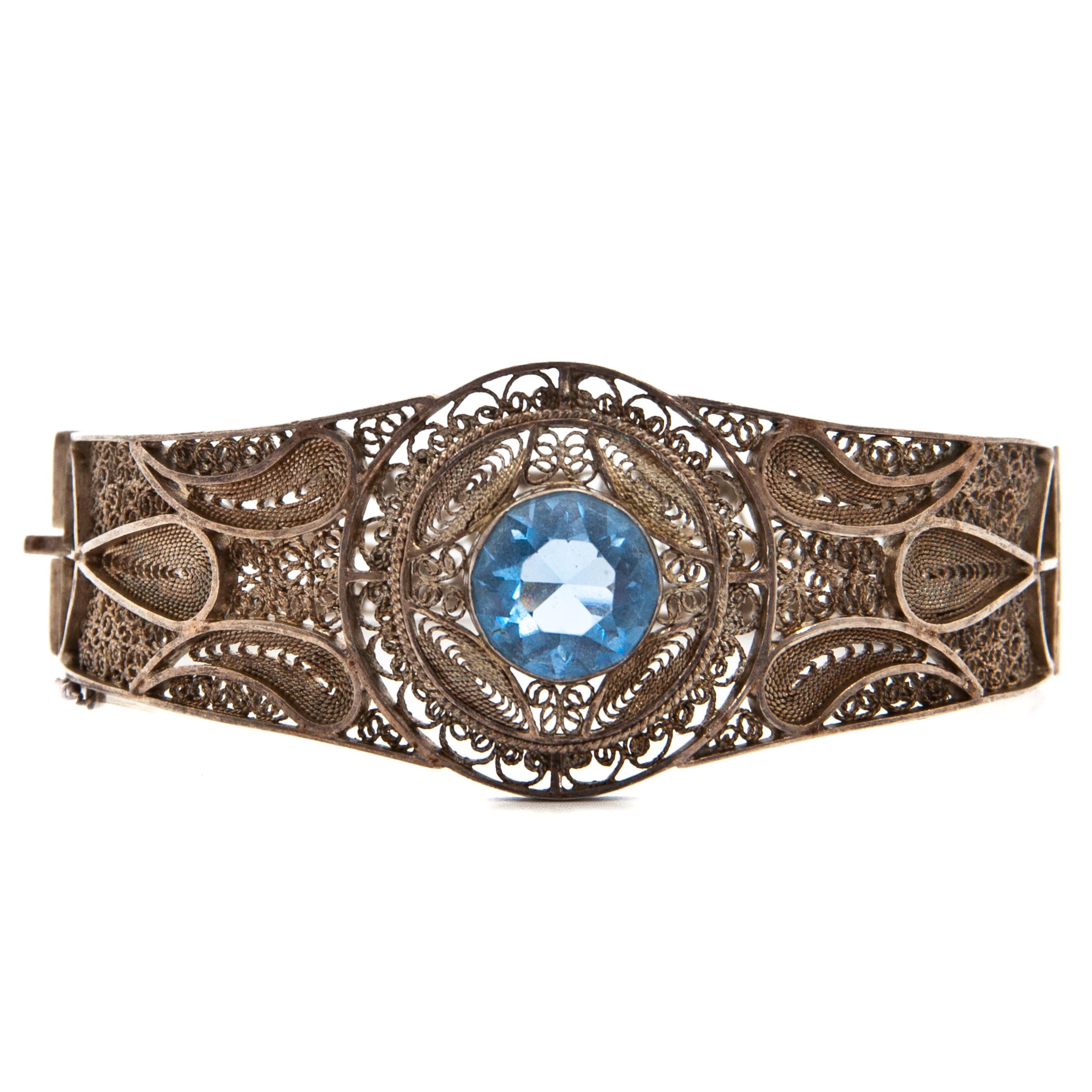Art Nouveau Style Silver Blue Stone Filigree Hinged Bracelet For Sale 4