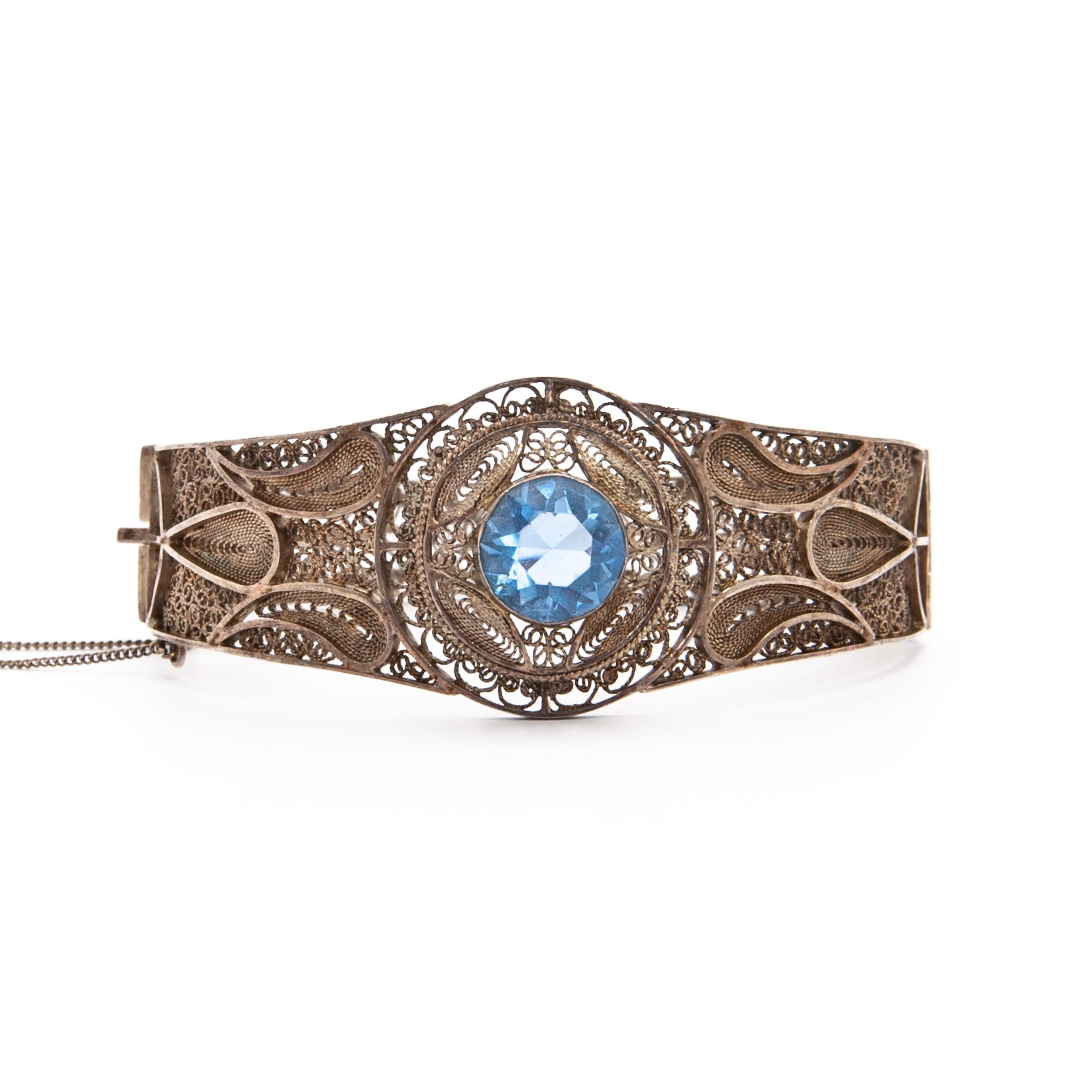 Art Nouveau Style Silver Blue Stone Filigree Hinged Bracelet For Sale 5